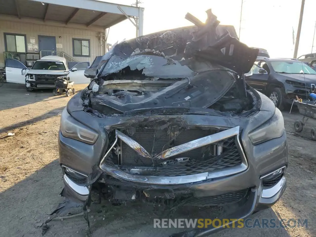 5 fotografías del automóvil dañado 5N1DL0MN0KC533719 INFINITI QX60 2019