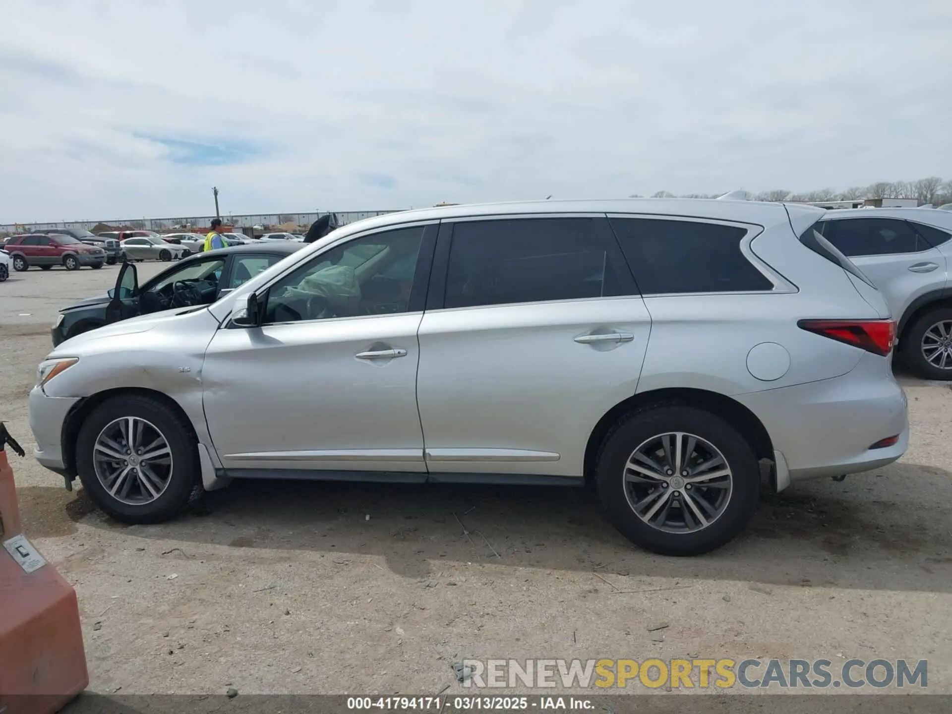 14 fotografías del automóvil dañado 5N1DL0MN3KC548764 INFINITI QX60 2019