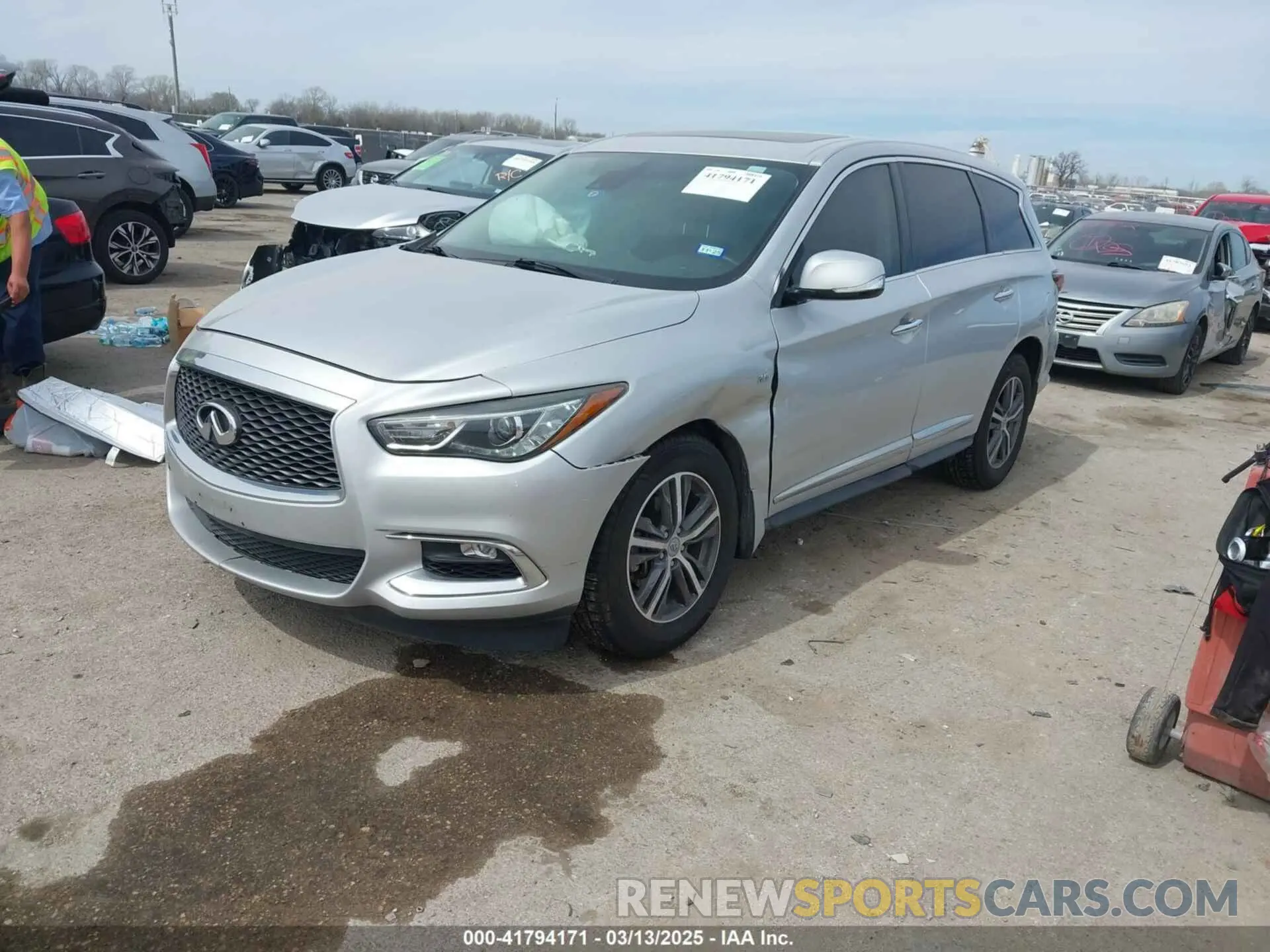 2 fotografías del automóvil dañado 5N1DL0MN3KC548764 INFINITI QX60 2019