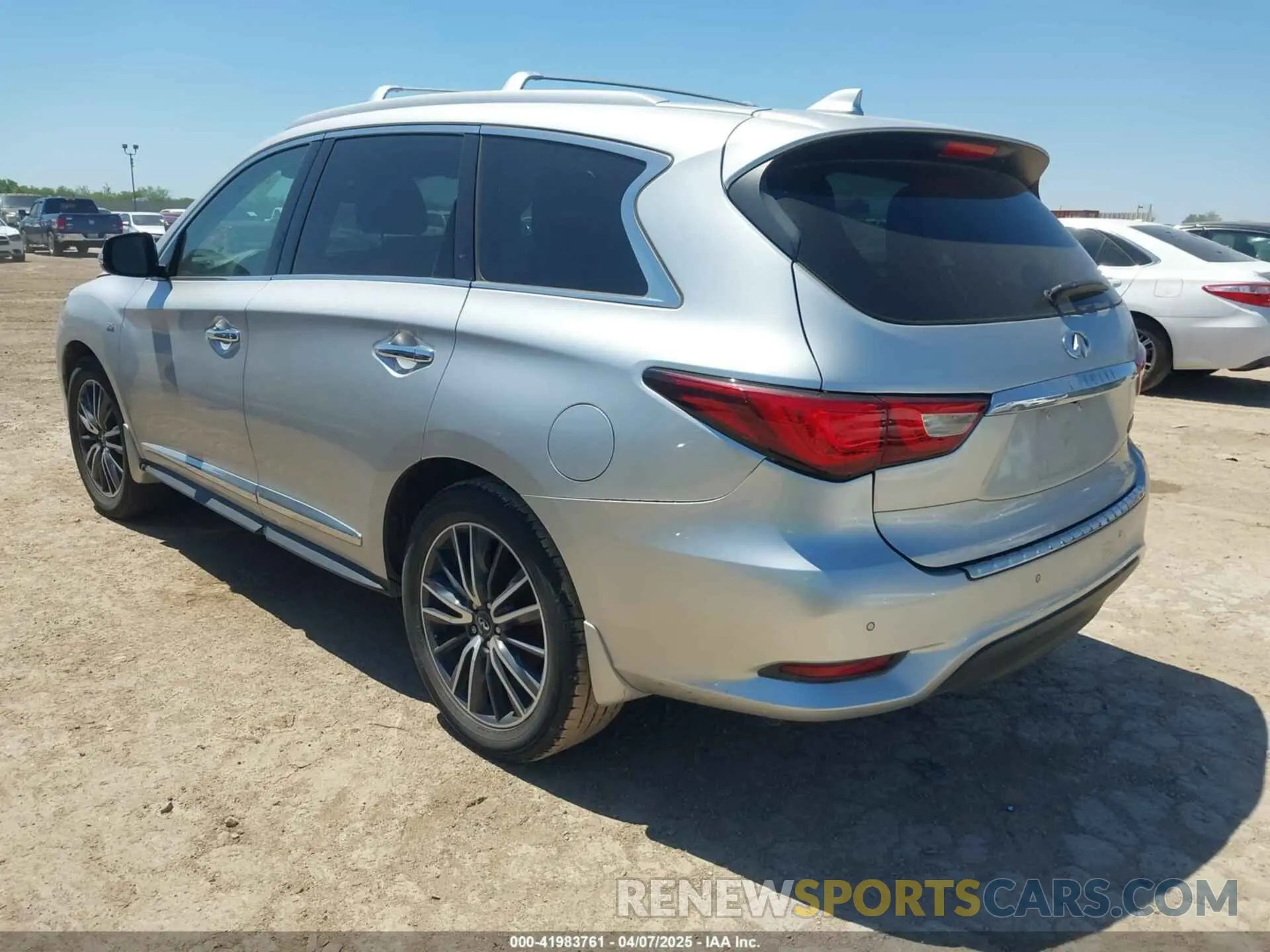 3 fotografías del automóvil dañado 5N1DL0MN7KC565888 INFINITI QX60 2019