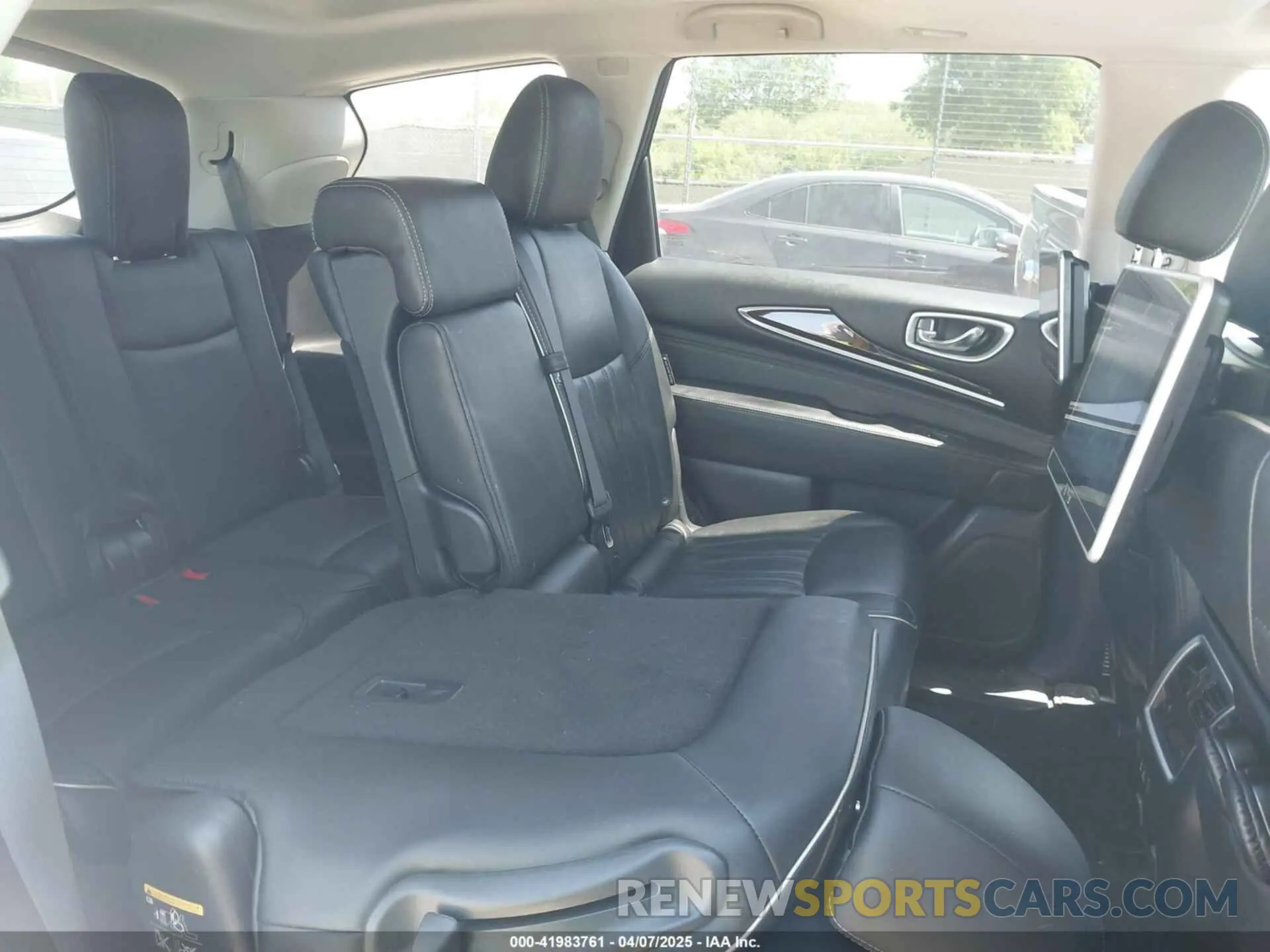 8 fotografías del automóvil dañado 5N1DL0MN7KC565888 INFINITI QX60 2019