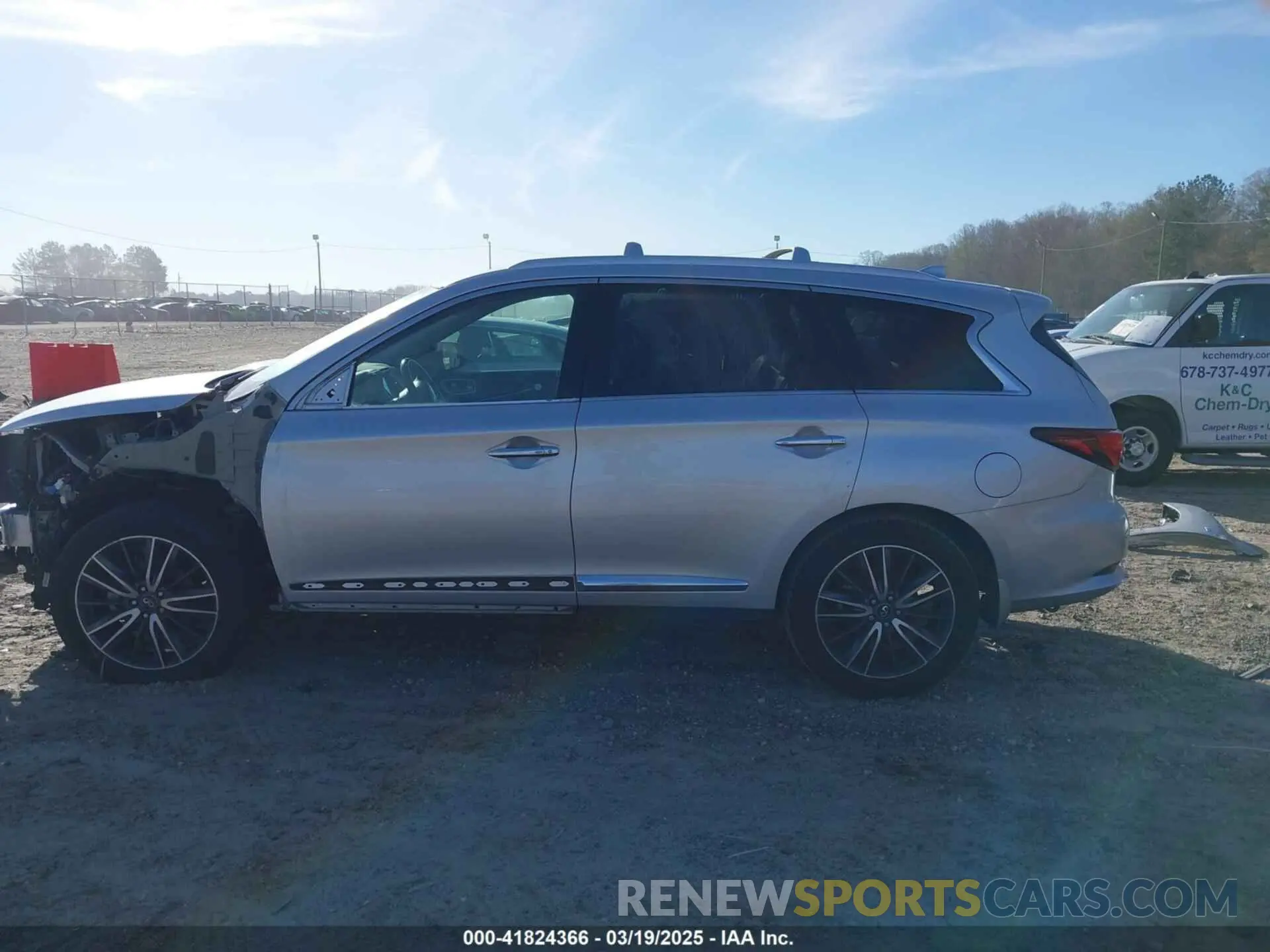 15 fotografías del automóvil dañado 5N1DL0MN8KC555323 INFINITI QX60 2019