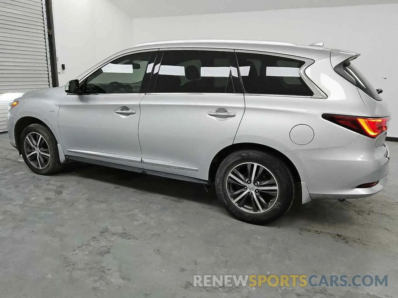 2 fotografías del automóvil dañado 5N1DL0MN9KC530401 INFINITI QX60 2019