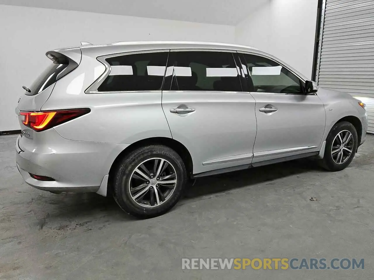 3 fotografías del automóvil dañado 5N1DL0MN9KC530401 INFINITI QX60 2019