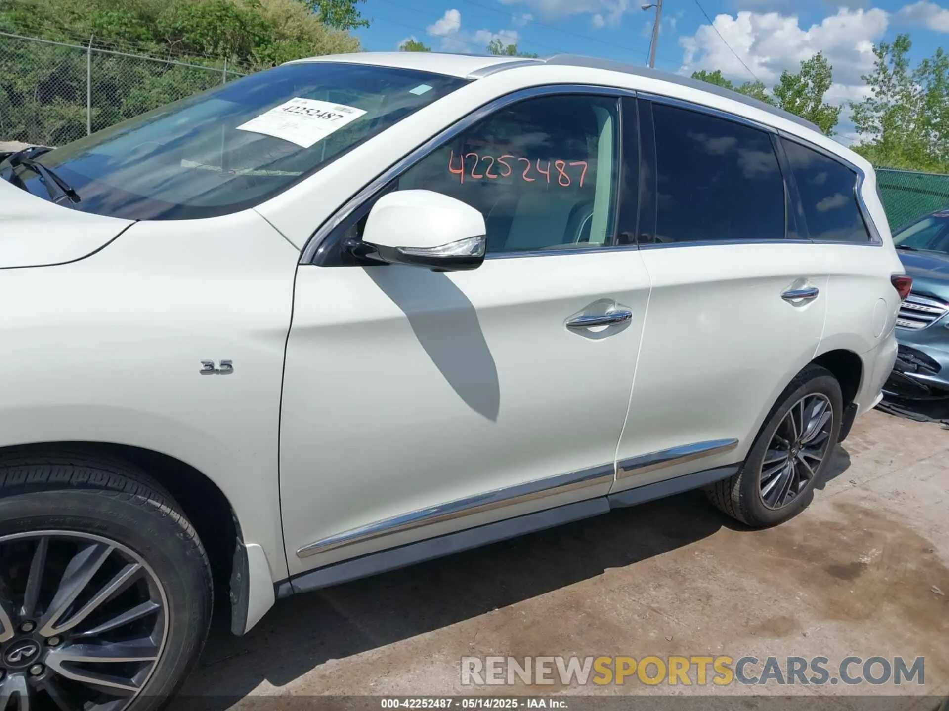 14 fotografías del automóvil dañado 5N1DL0MM3LC548742 INFINITI QX60 2020