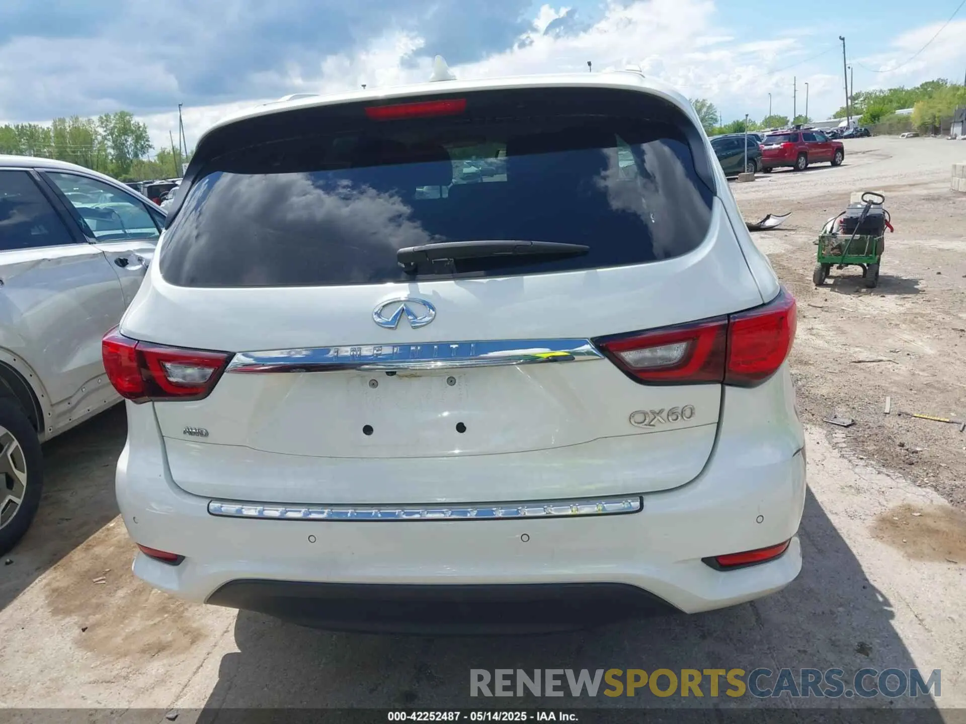16 fotografías del automóvil dañado 5N1DL0MM3LC548742 INFINITI QX60 2020