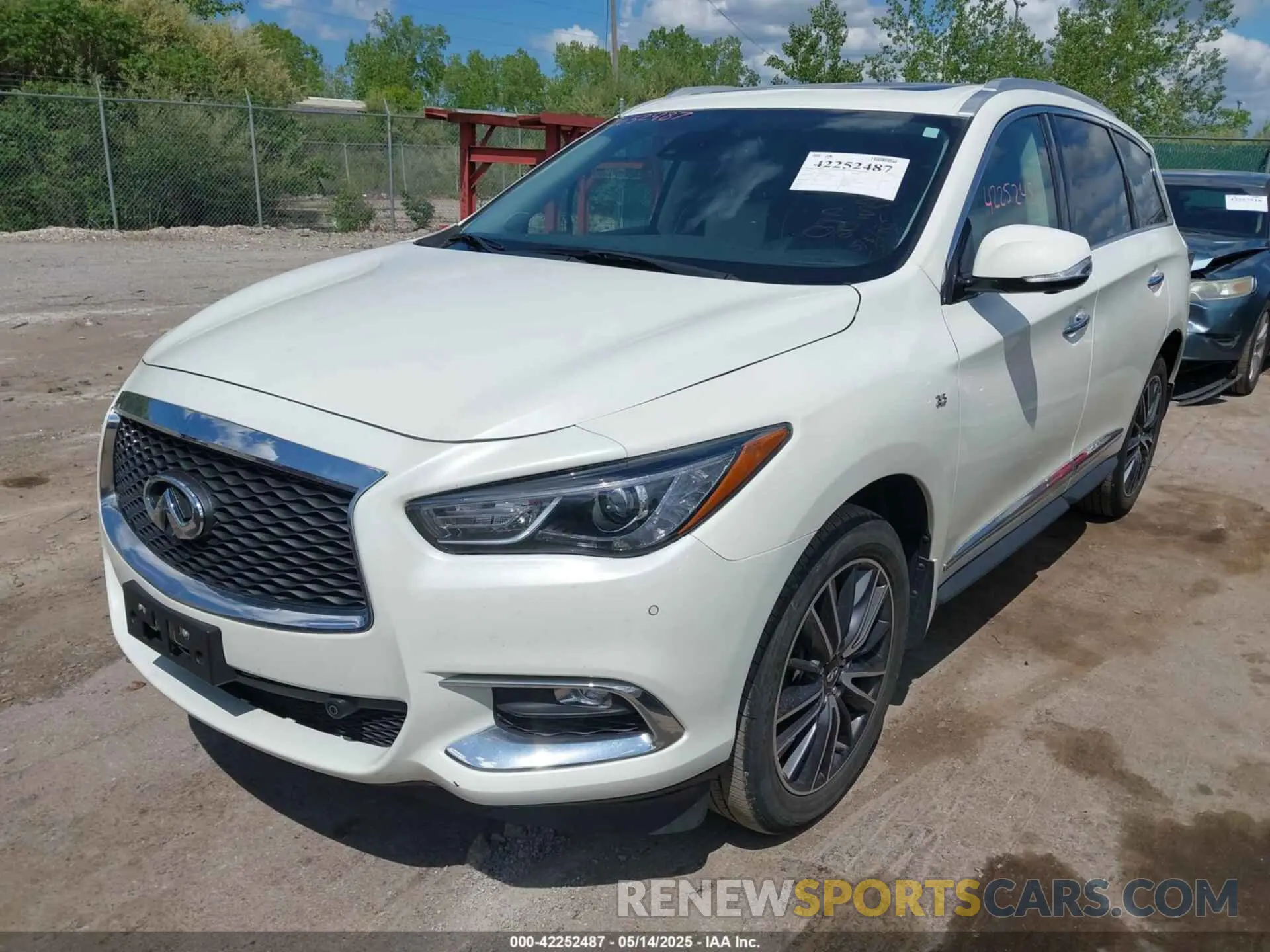 2 fotografías del automóvil dañado 5N1DL0MM3LC548742 INFINITI QX60 2020