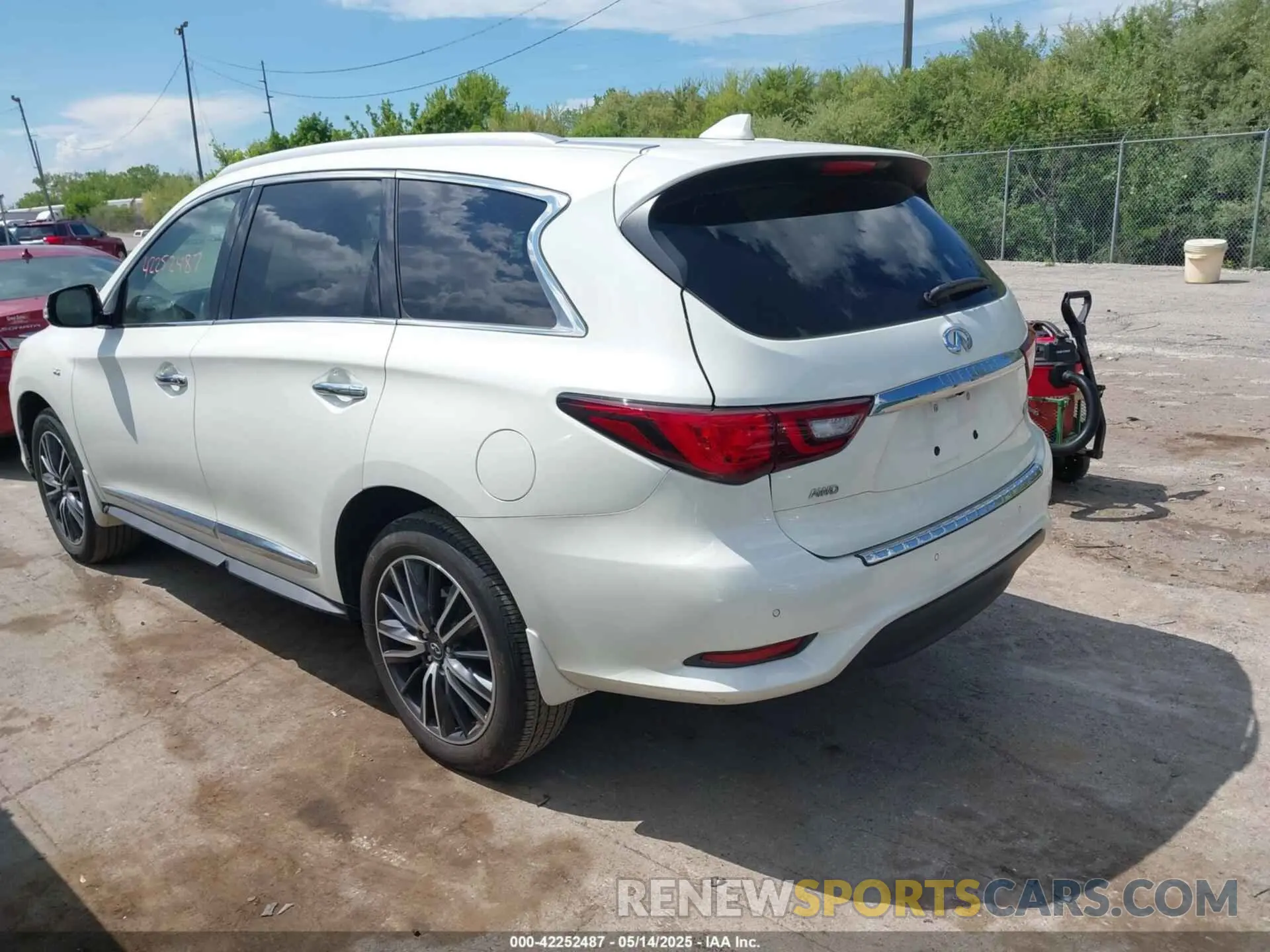 3 fotografías del automóvil dañado 5N1DL0MM3LC548742 INFINITI QX60 2020