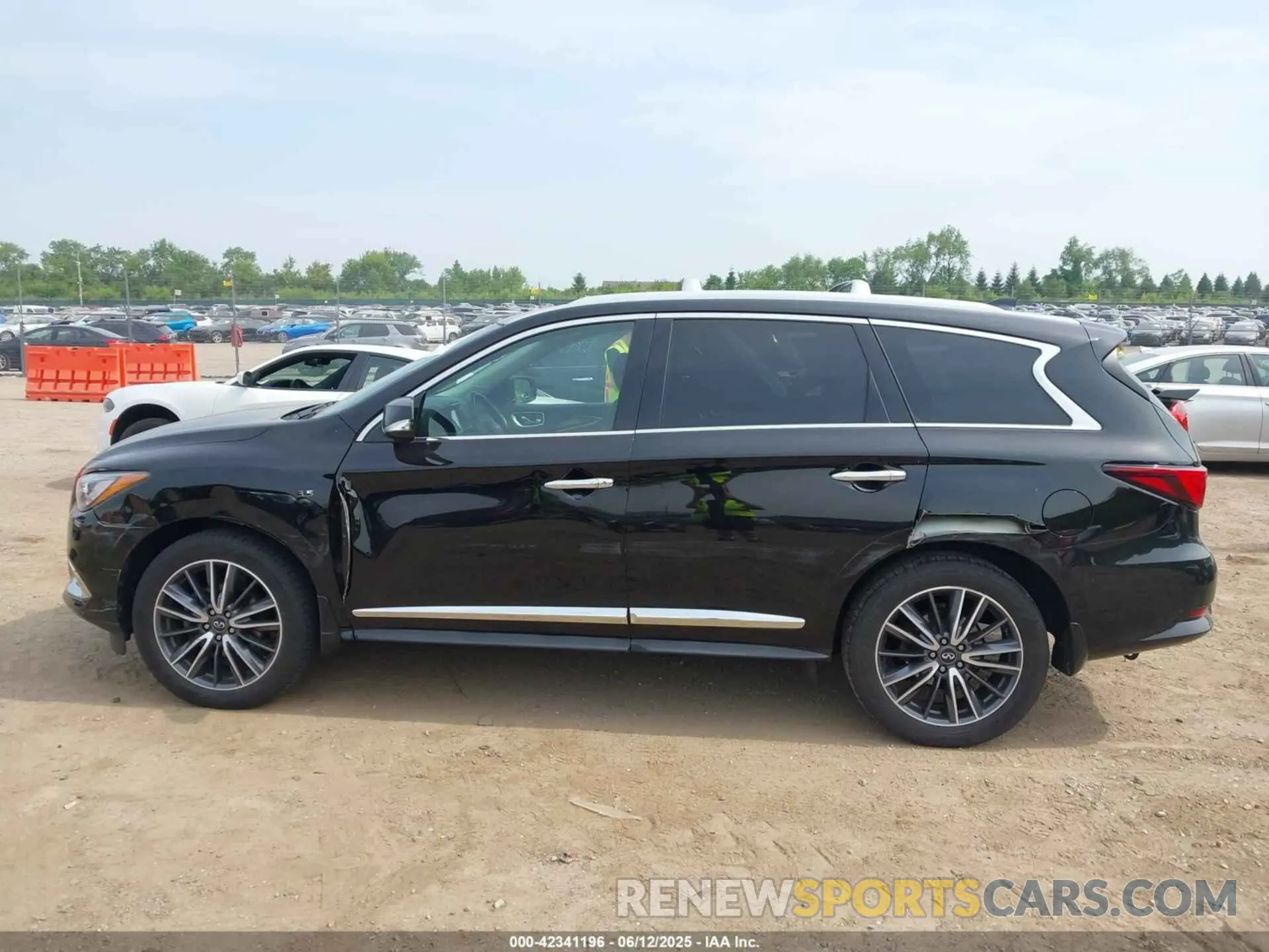 14 fotografías del automóvil dañado 5N1DL0MMXLC513079 INFINITI QX60 2020