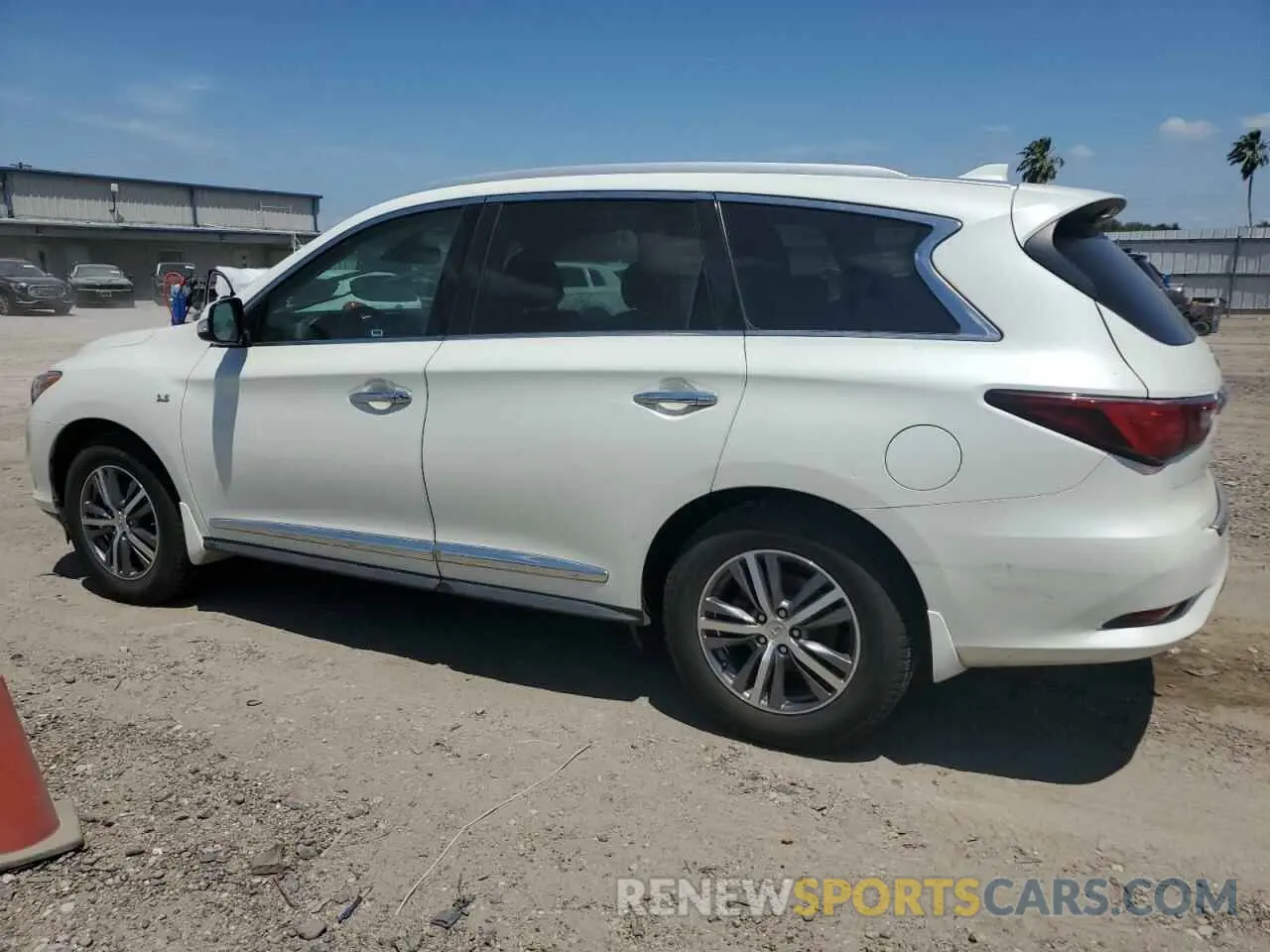 2 fotografías del automóvil dañado 5N1DL0MN6LC538117 INFINITI QX60 2020