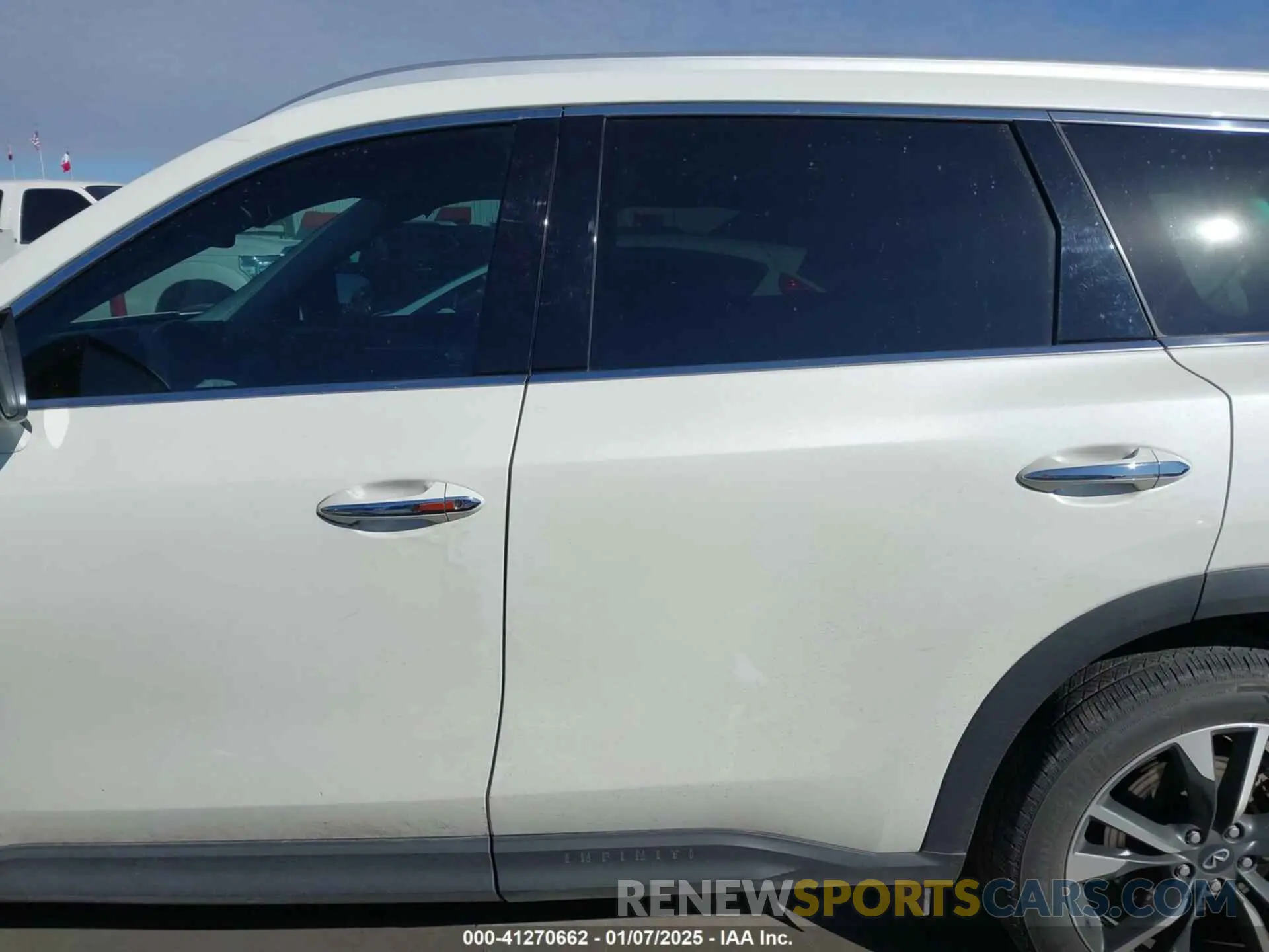 14 fotografías del automóvil dañado 5N1DL1FR1NC337198 INFINITI QX60 2022