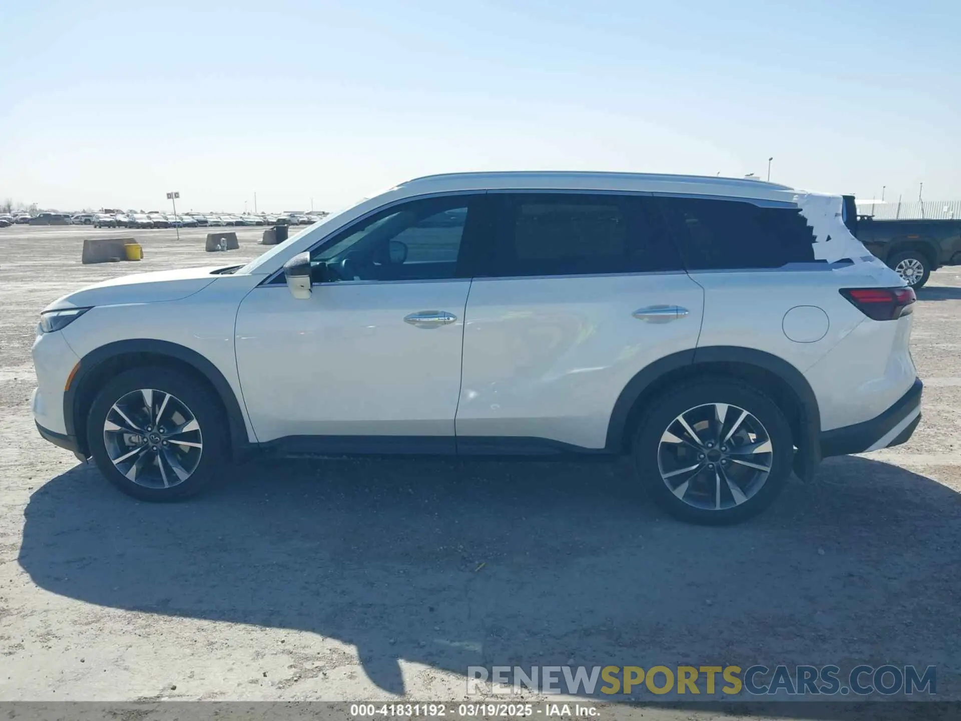 14 fotografías del automóvil dañado 5N1DL1FS2PC348961 INFINITI QX60 2023