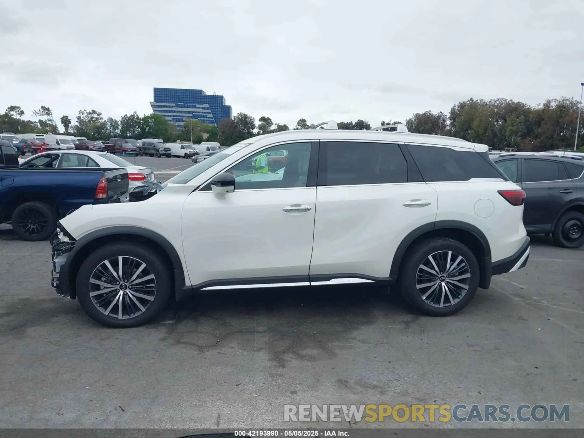 15 fotografías del automóvil dañado 5N1AL1GS6SC330036 INFINITI QX60 2025