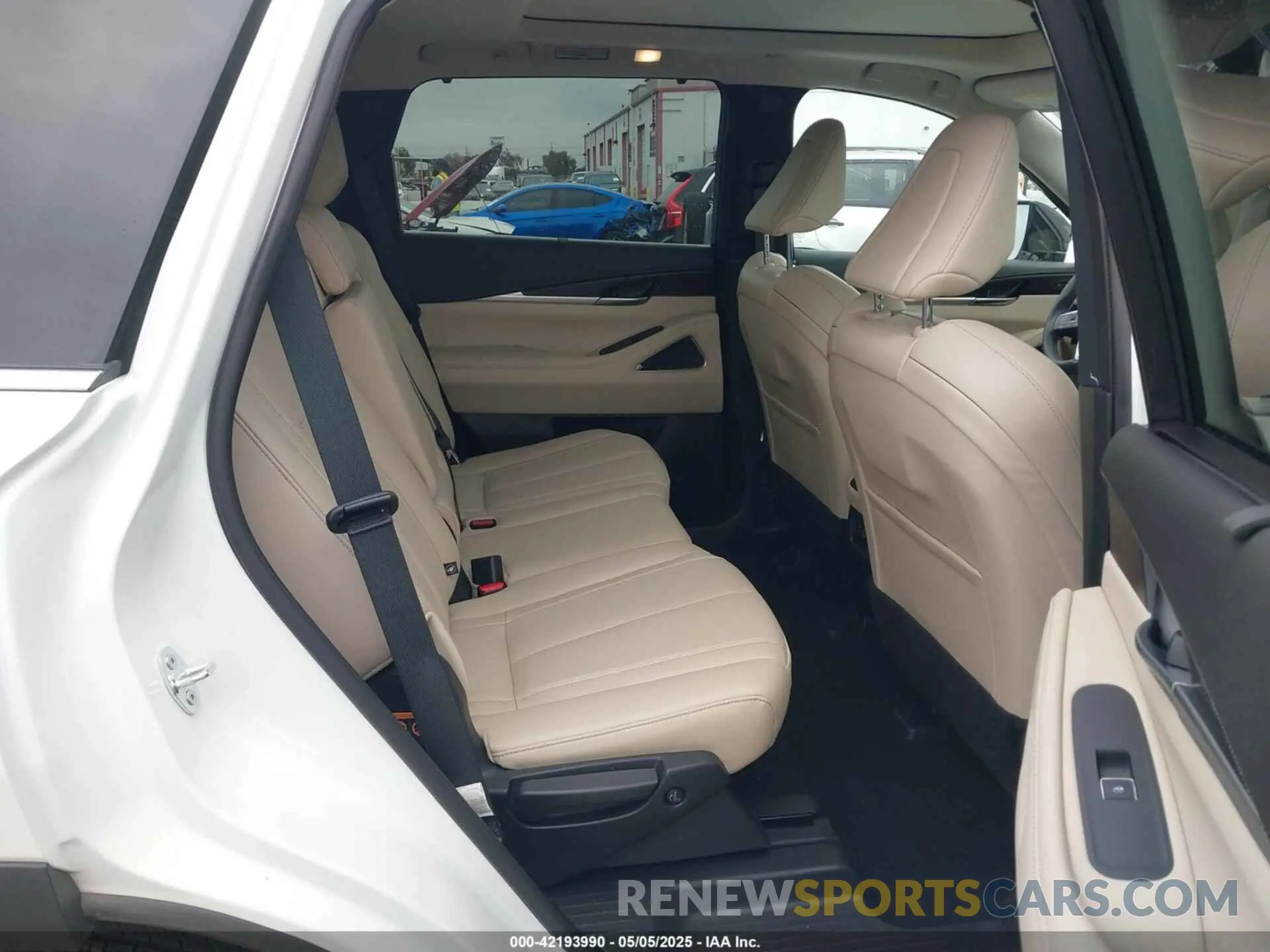 8 fotografías del automóvil dañado 5N1AL1GS6SC330036 INFINITI QX60 2025