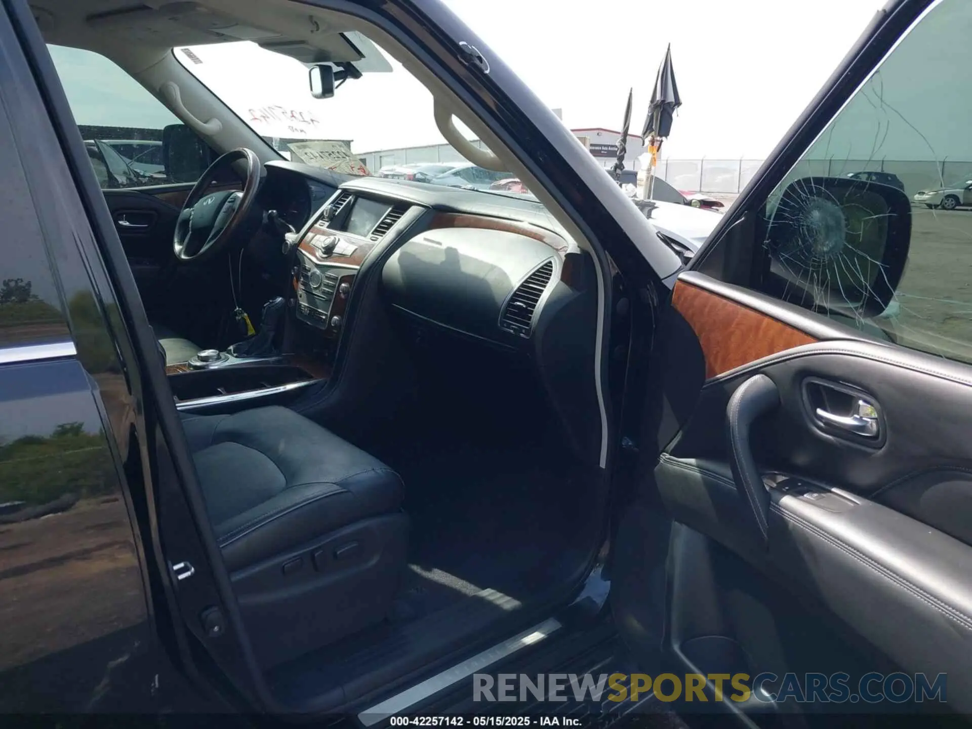5 fotografías del automóvil dañado JN8AZ2NE0K9232997 INFINITI QX80 2019