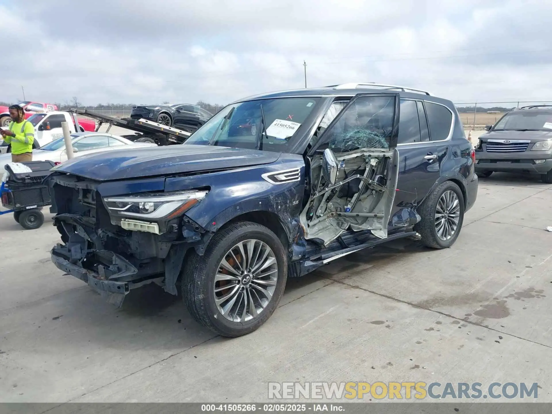 2 fotografías del automóvil dañado JN8AZ2NF5K9682654 INFINITI QX80 2019
