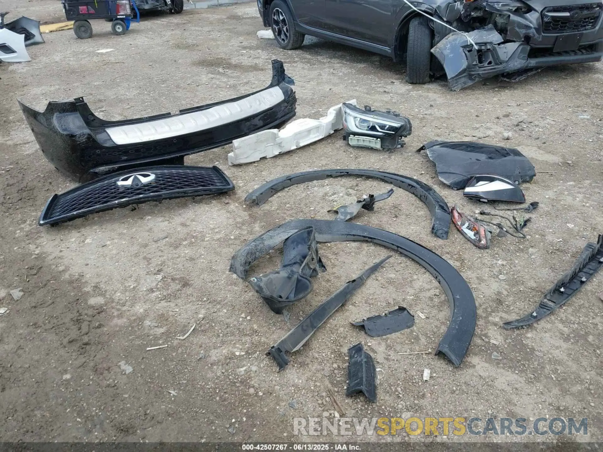 12 fotografías del automóvil dañado JN8AZ2NF9K9683631 INFINITI QX80 2019