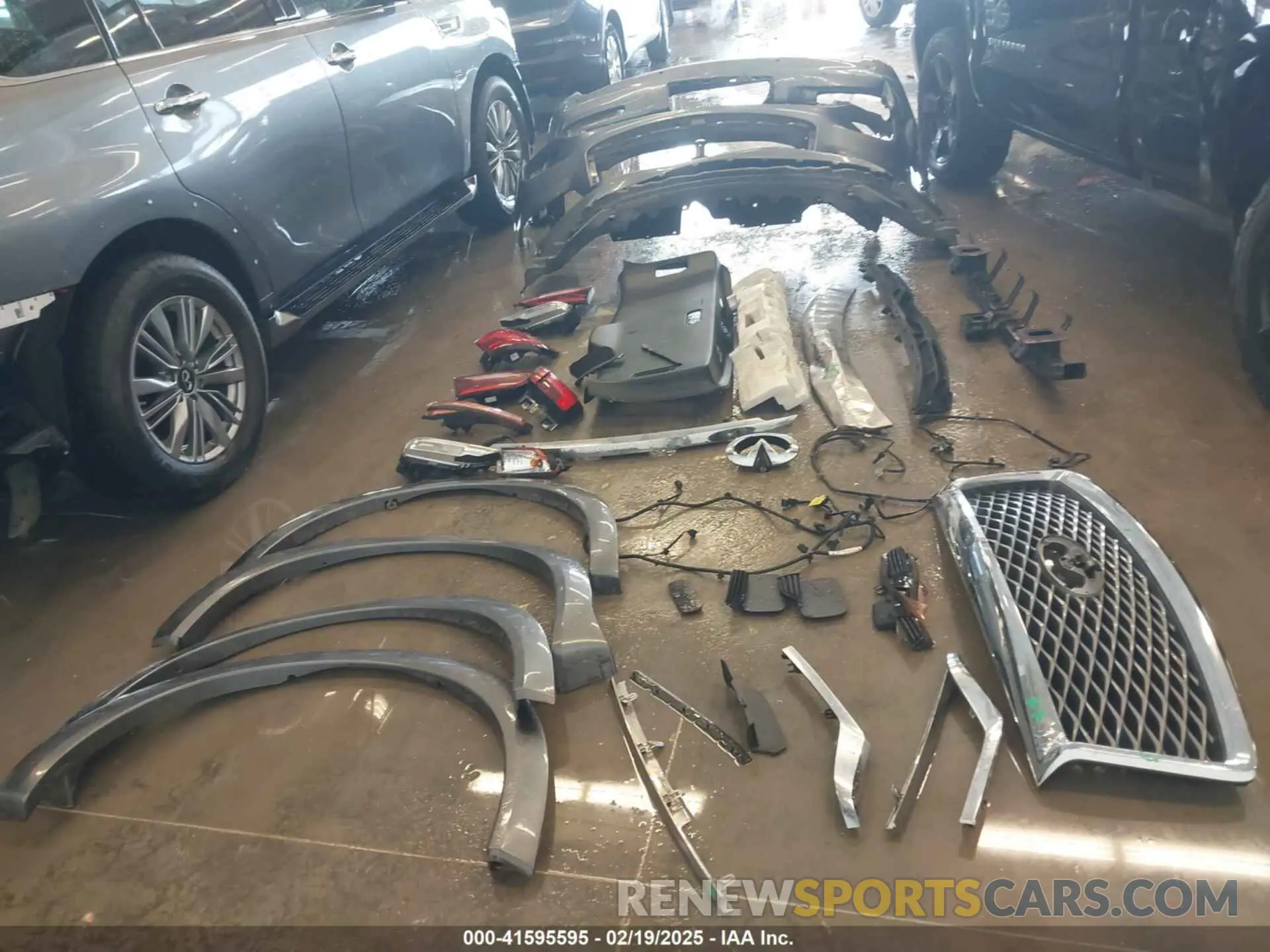 12 fotografías del automóvil dañado JN8AZ2NF6L9704002 INFINITI QX80 2020