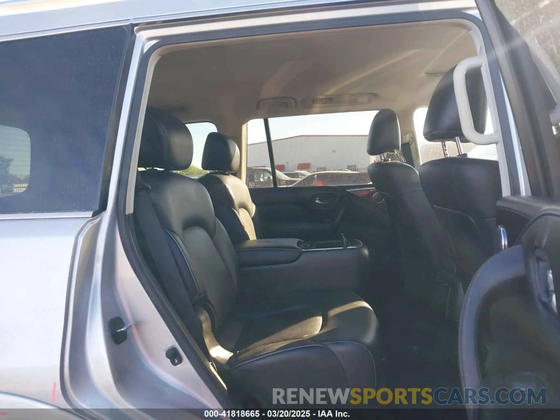 8 fotografías del automóvil dañado JN8AZ2AF3N9741372 INFINITI QX80 2022
