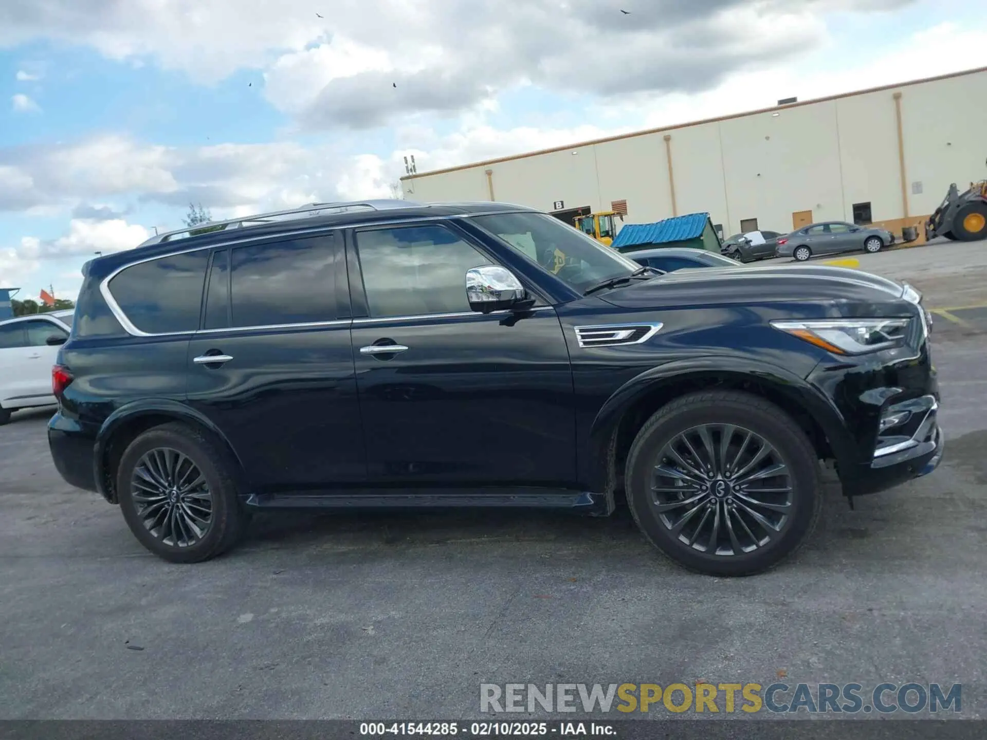 13 fotografías del automóvil dañado JN8AZ2BE8P9307568 INFINITI QX80 2023