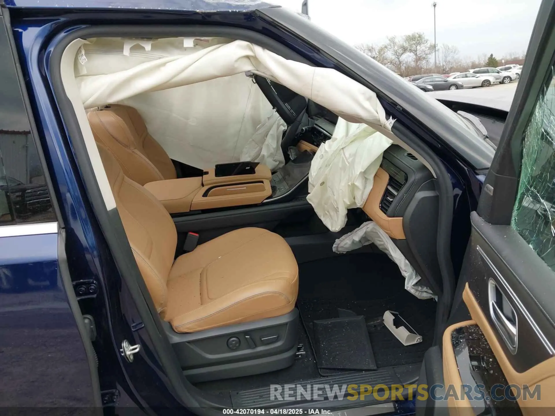 5 fotografías del automóvil dañado JN8AZ3BB1S9404731 INFINITI QX80 2025