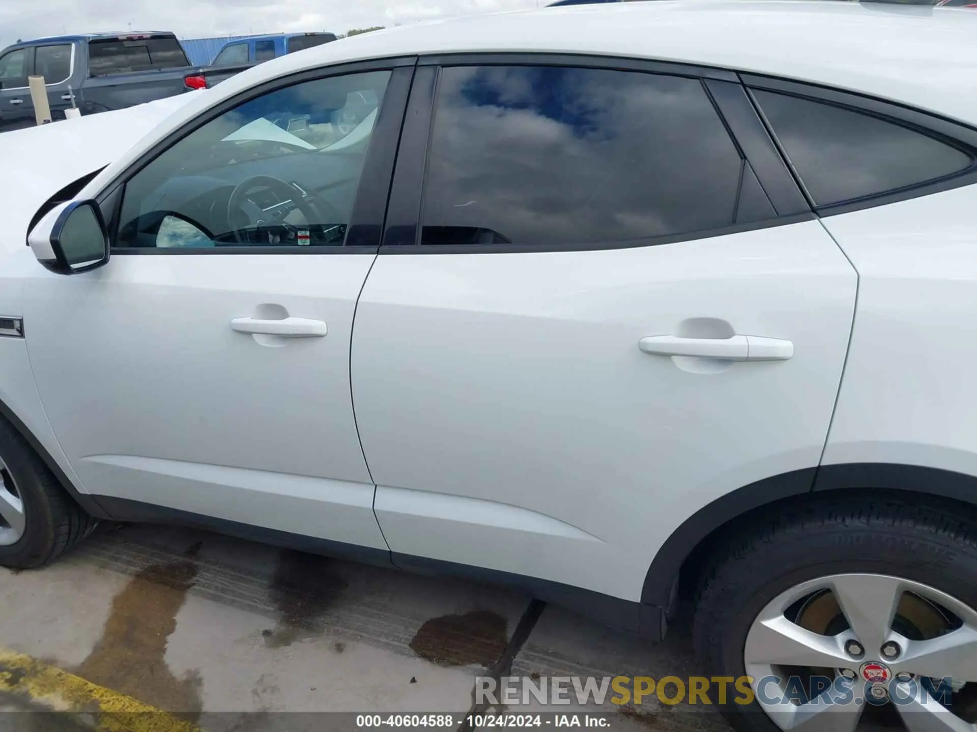 14 fotografías del automóvil dañado SADFK2FX3L1Z78628 JAGUAR E-PACE 2020