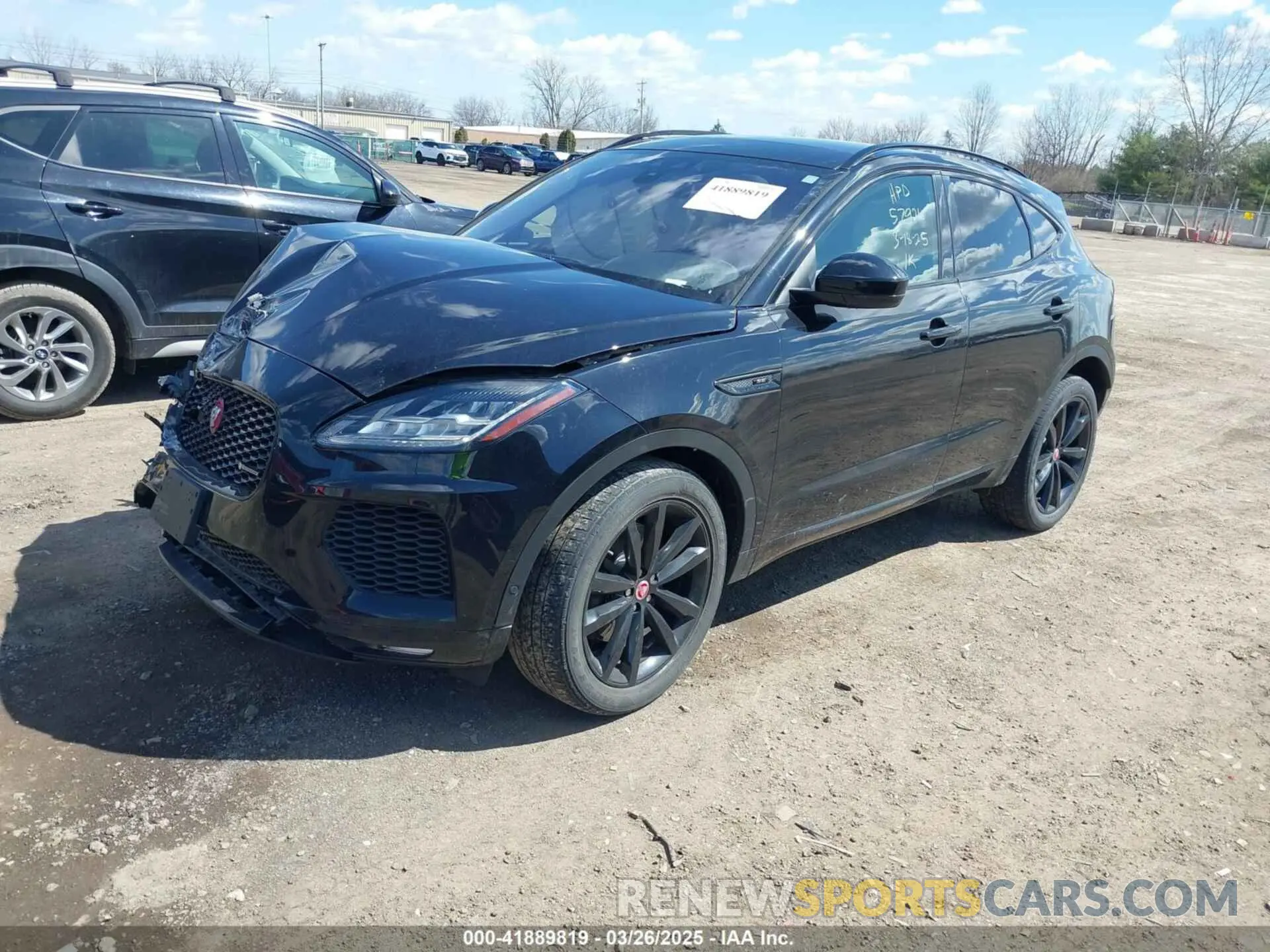 2 fotografías del automóvil dañado SADFL2GX3L1Z91231 JAGUAR E-PACE 2020