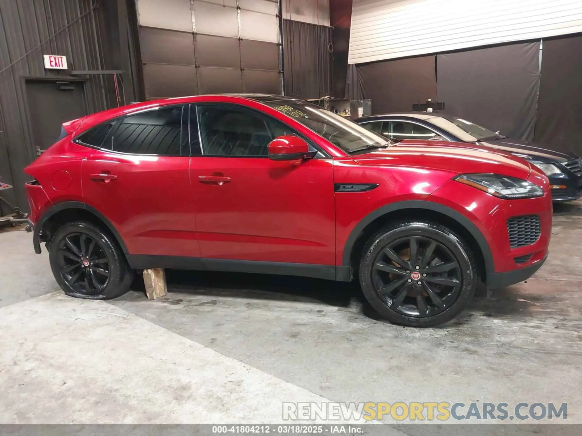 14 fotografías del automóvil dañado SADFP2FX6L1Z77278 JAGUAR E-PACE 2020