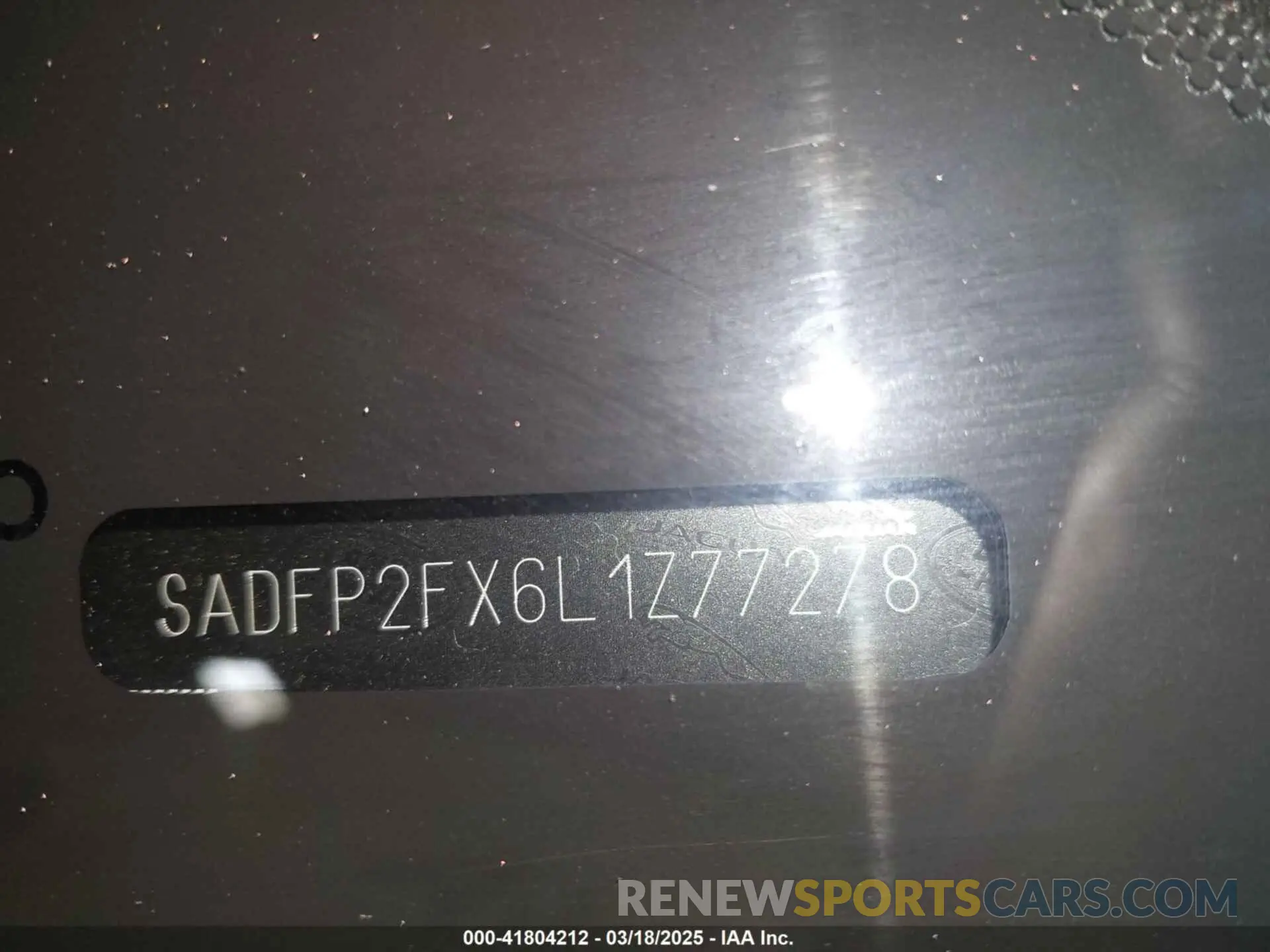 19 fotografías del automóvil dañado SADFP2FX6L1Z77278 JAGUAR E-PACE 2020