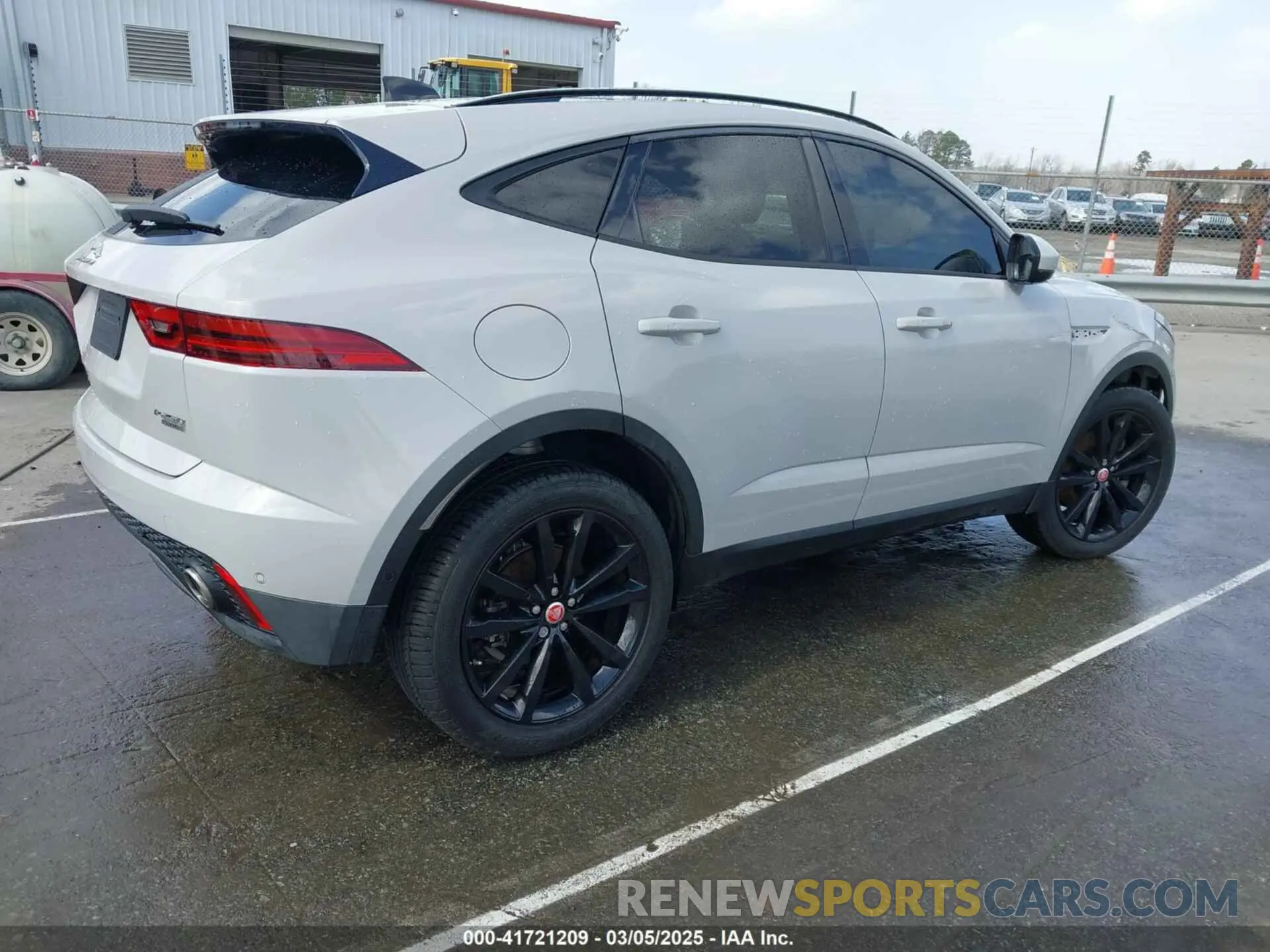 4 fotografías del automóvil dañado SADFP2FXXL1015324 JAGUAR E-PACE 2020