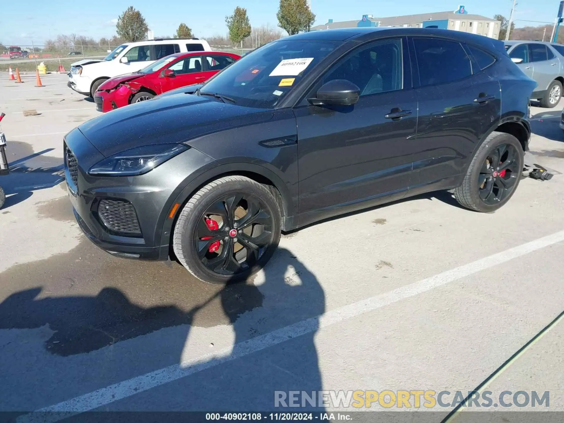 2 fotografías del automóvil dañado SADF12GX3M1027896 JAGUAR E-PACE 2021