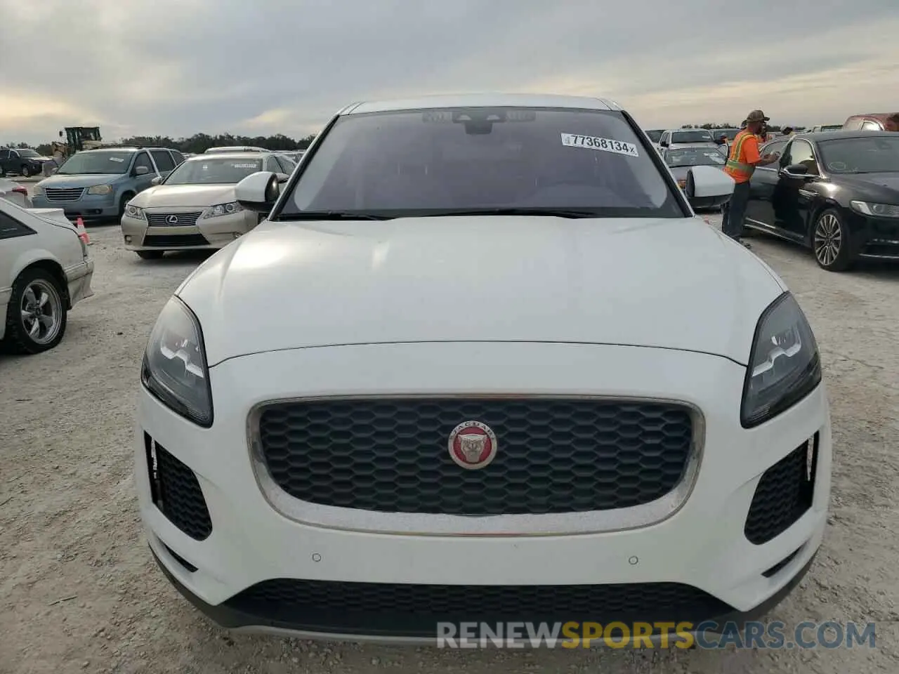 5 fotografías del automóvil dañado SADFP2FX5L1013884 JAGUAR ETYPE 2020