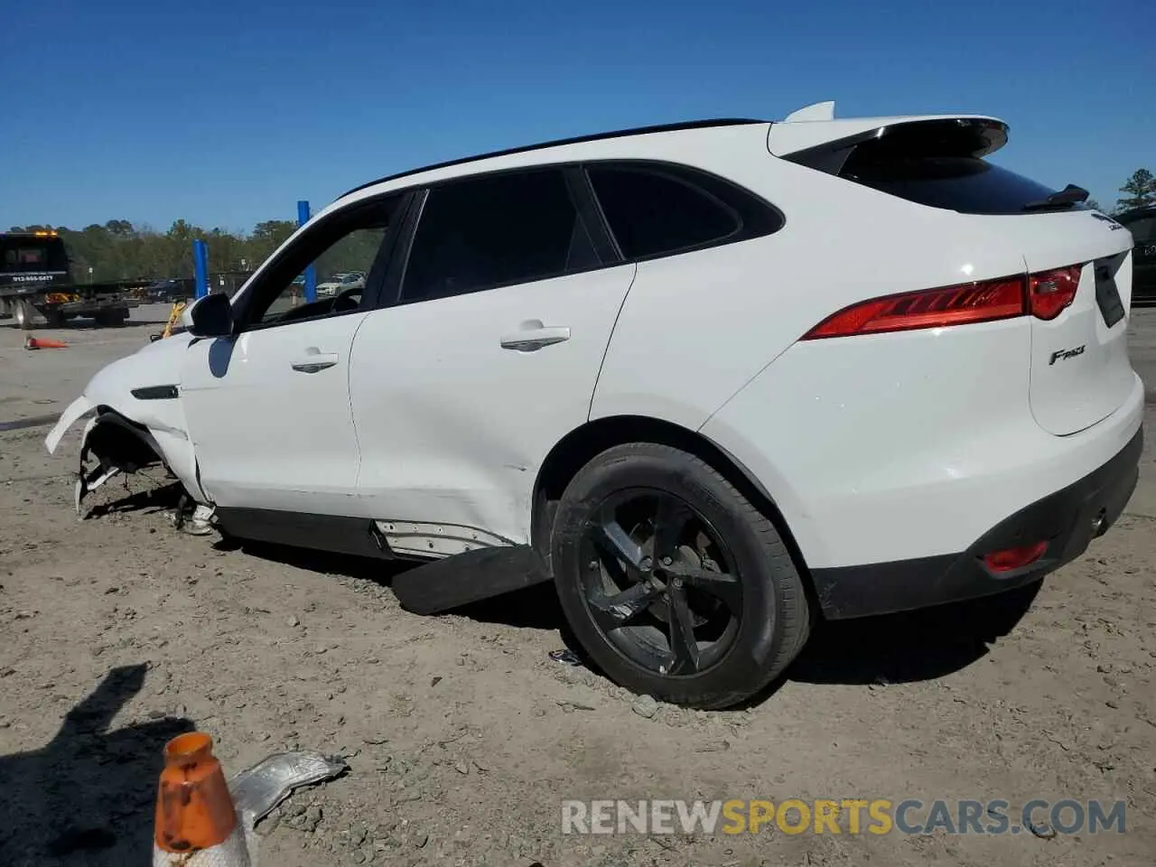 2 fotografías del automóvil dañado SADCJ2FX6KA397242 JAGUAR F-PACE 2019
