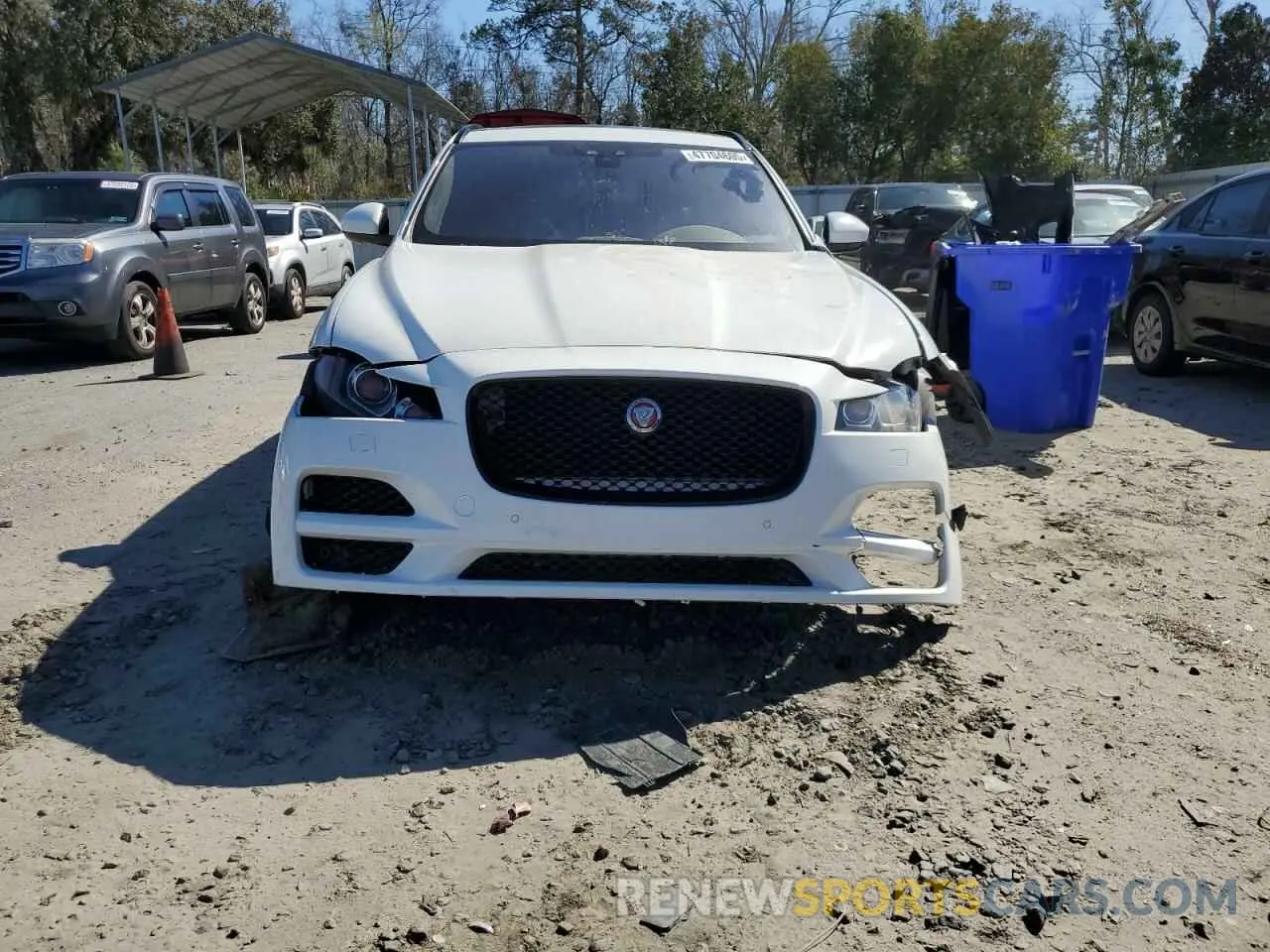 5 fotografías del automóvil dañado SADCJ2FX6KA397242 JAGUAR F-PACE 2019