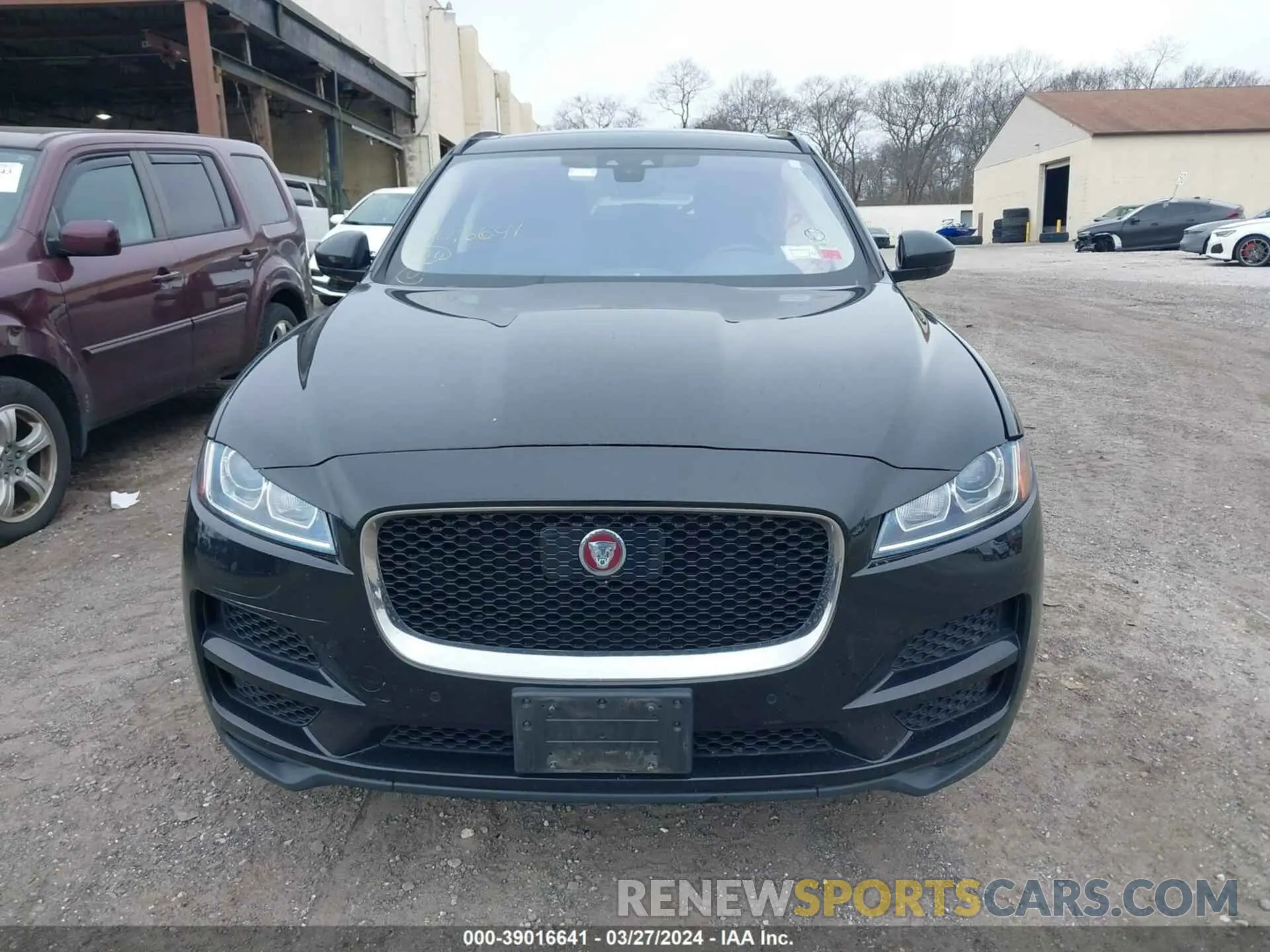 12 fotografías del automóvil dañado SADCJ2FX7KA357008 JAGUAR F-PACE 2019