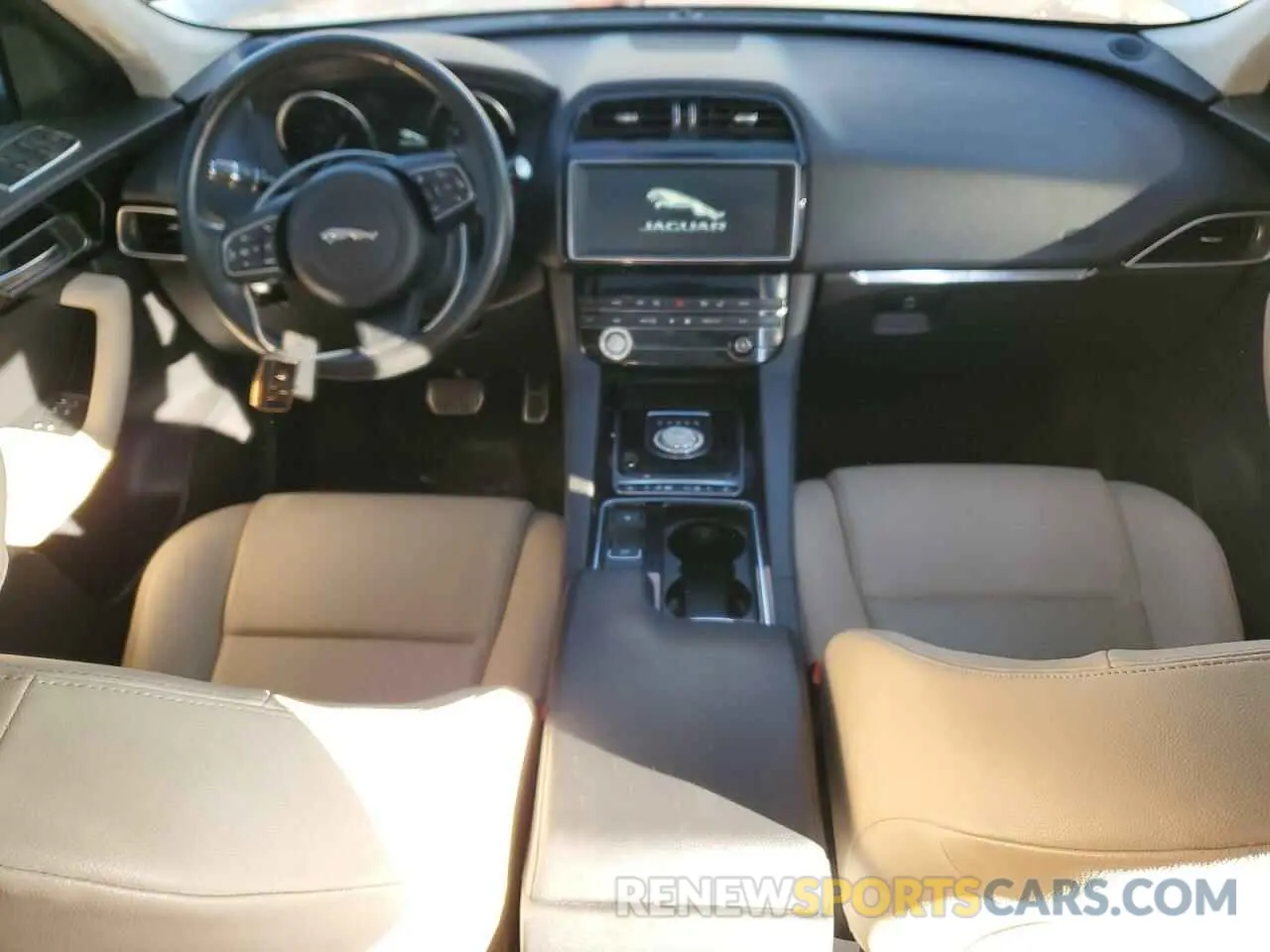 8 fotografías del automóvil dañado SADCJ2FX8KA363187 JAGUAR F-PACE 2019