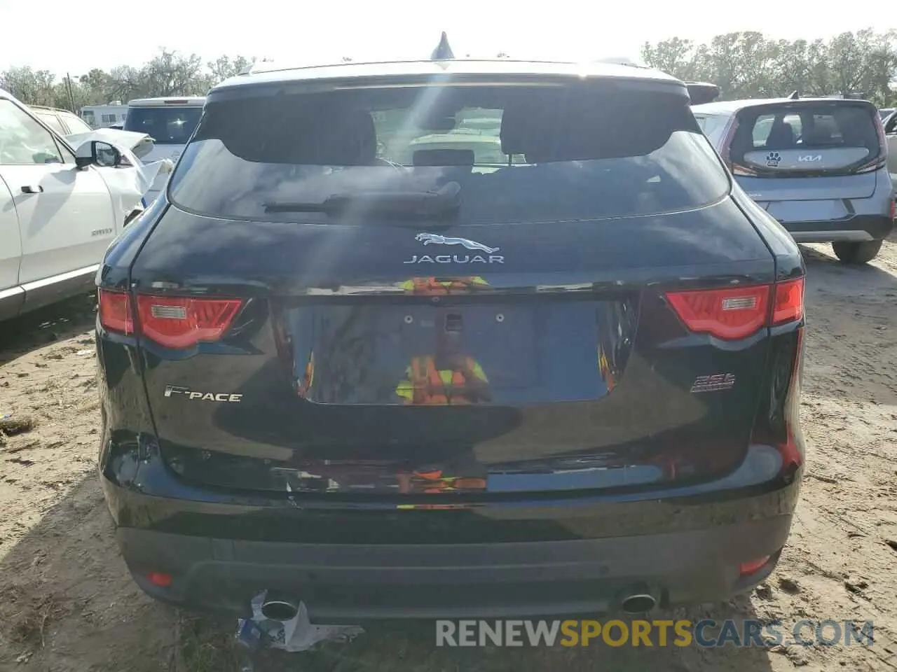 6 fotografías del automóvil dañado SADCJ2FX8KA610403 JAGUAR F-PACE 2019
