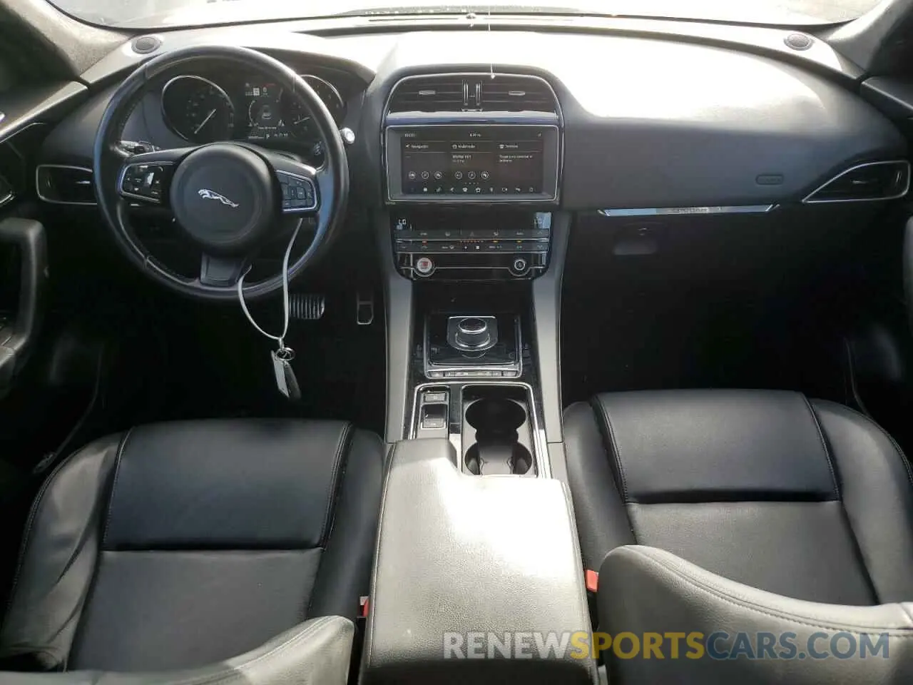 8 fotografías del automóvil dañado SADCJ2FX8KA610403 JAGUAR F-PACE 2019
