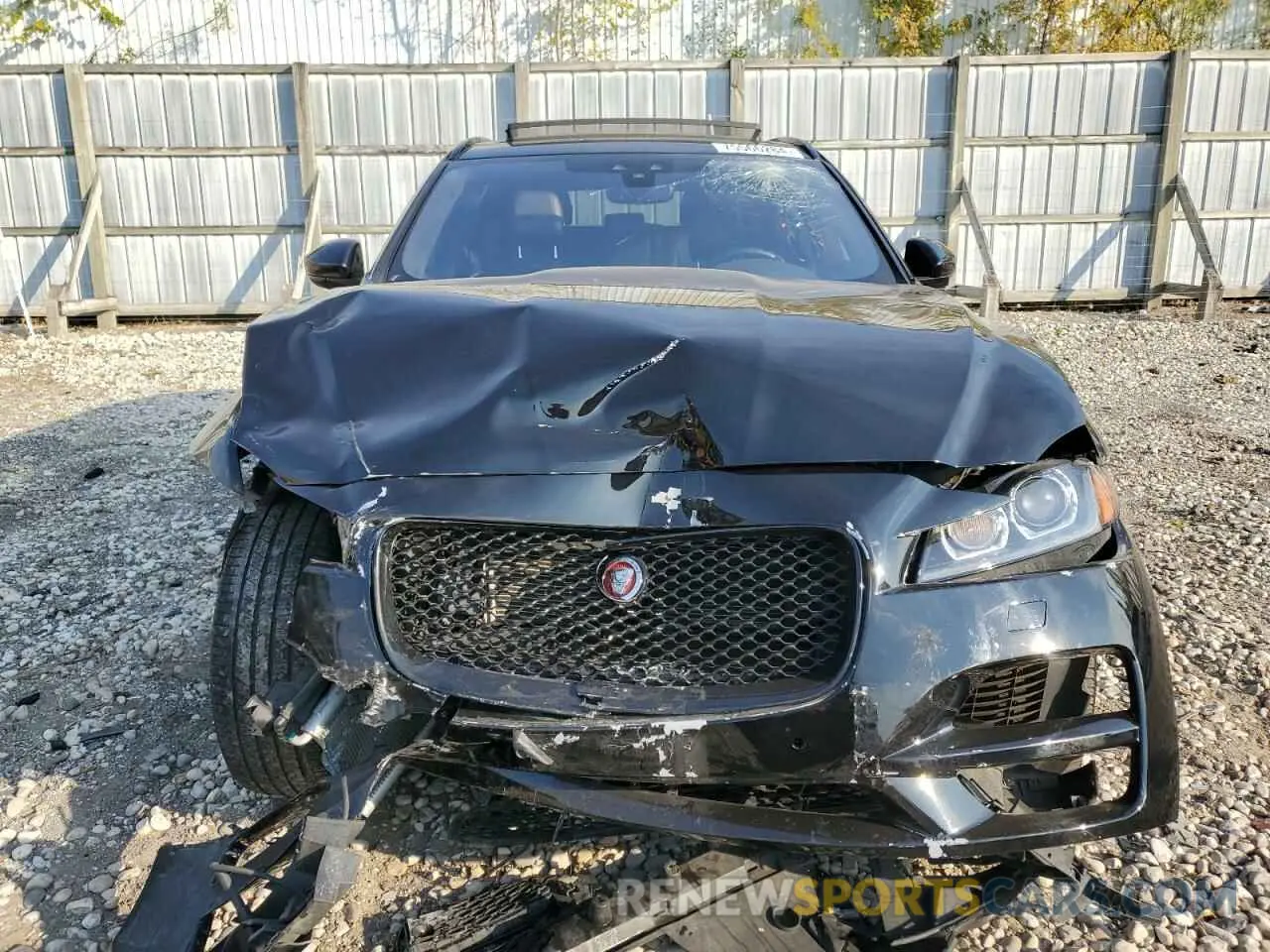 5 fotografías del automóvil dañado SADCJ2FXXKA394456 JAGUAR F-PACE 2019