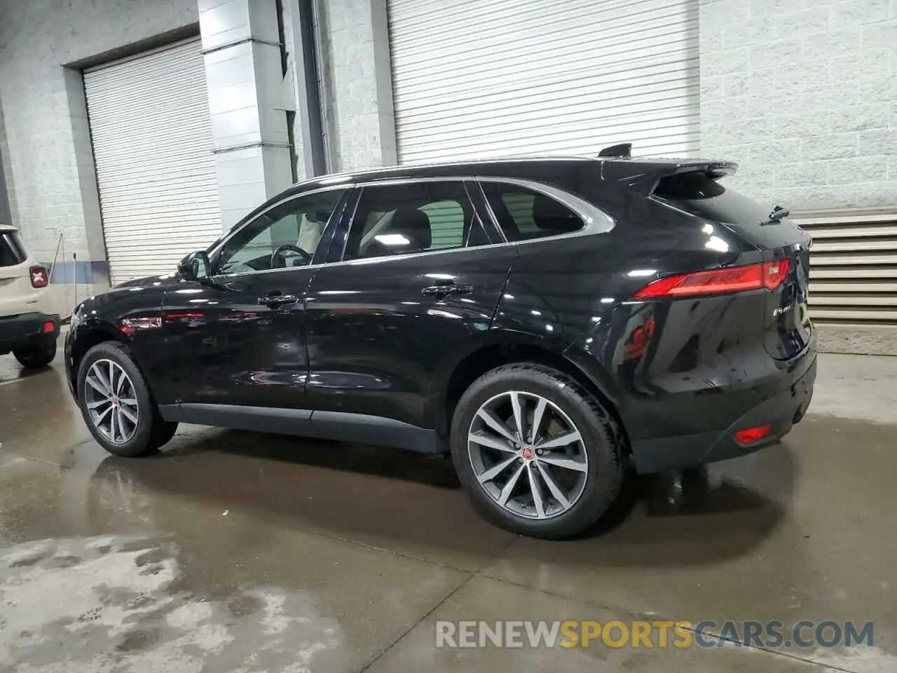2 fotografías del automóvil dañado SADCK2FX0KA352021 JAGUAR F-PACE 2019