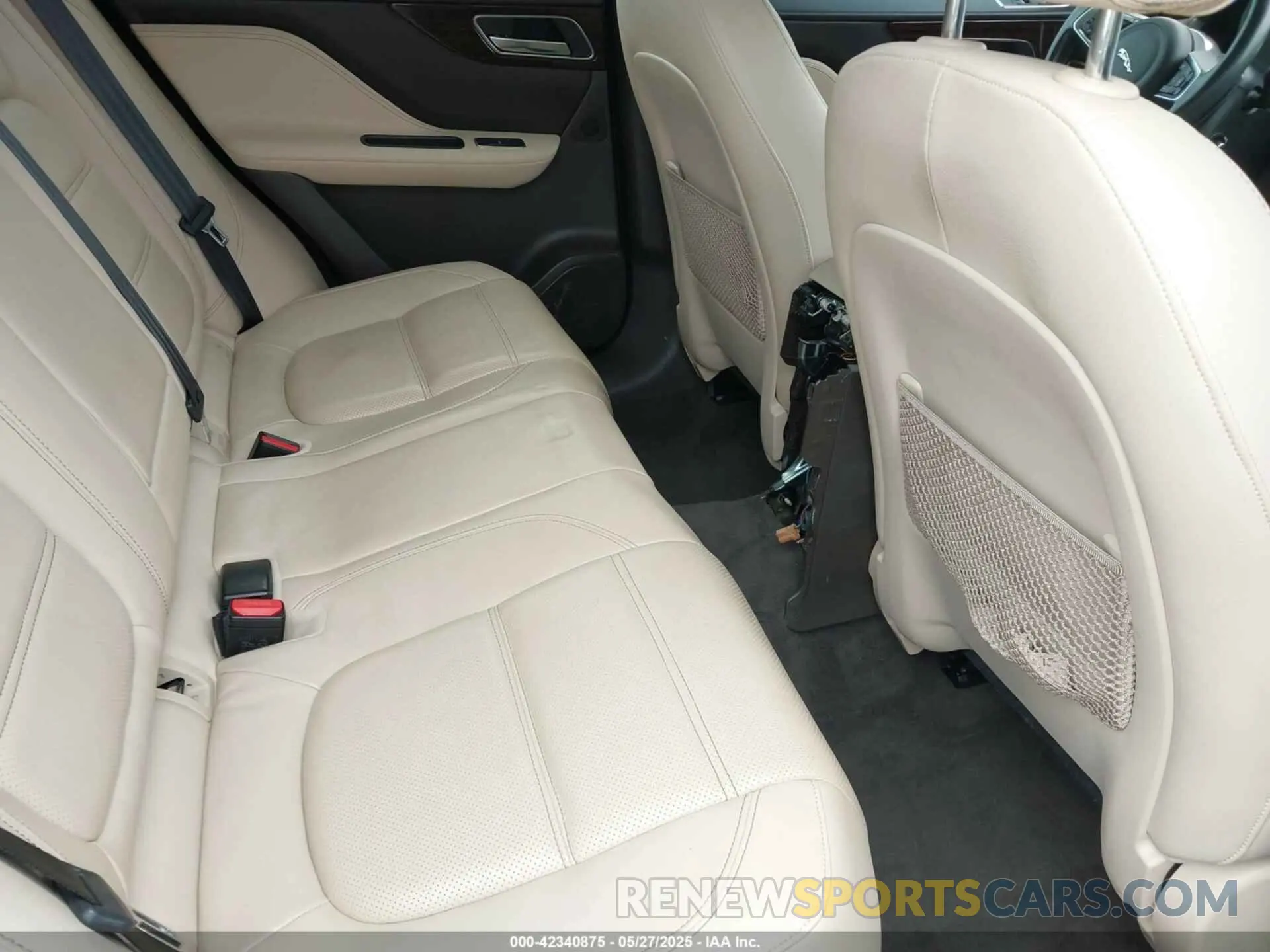 8 fotografías del automóvil dañado SADCK2FX2KA610460 JAGUAR F-PACE 2019