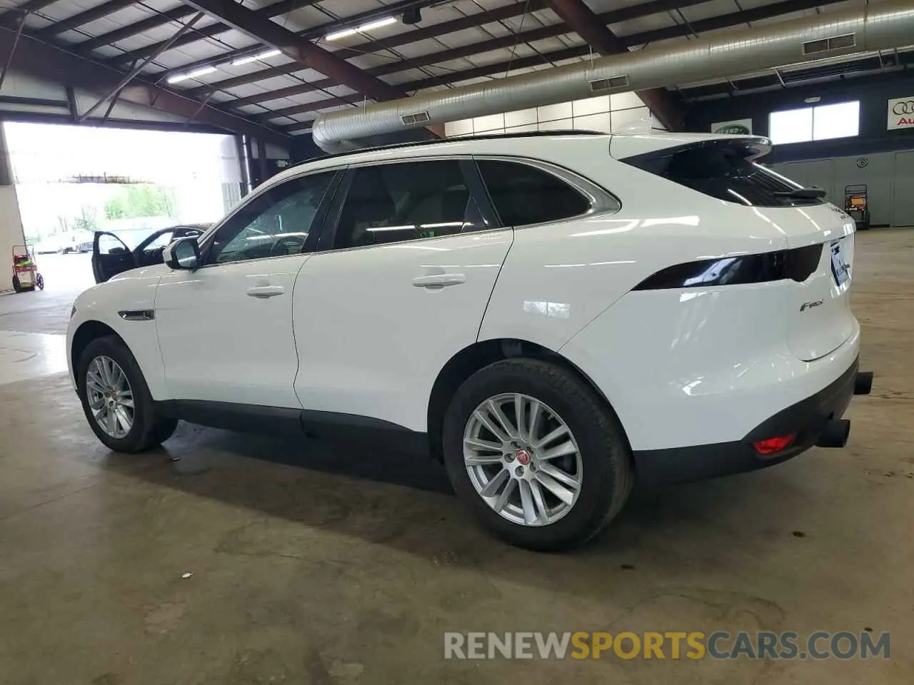 2 fotografías del automóvil dañado SADCK2FX7KA362285 JAGUAR F-PACE 2019