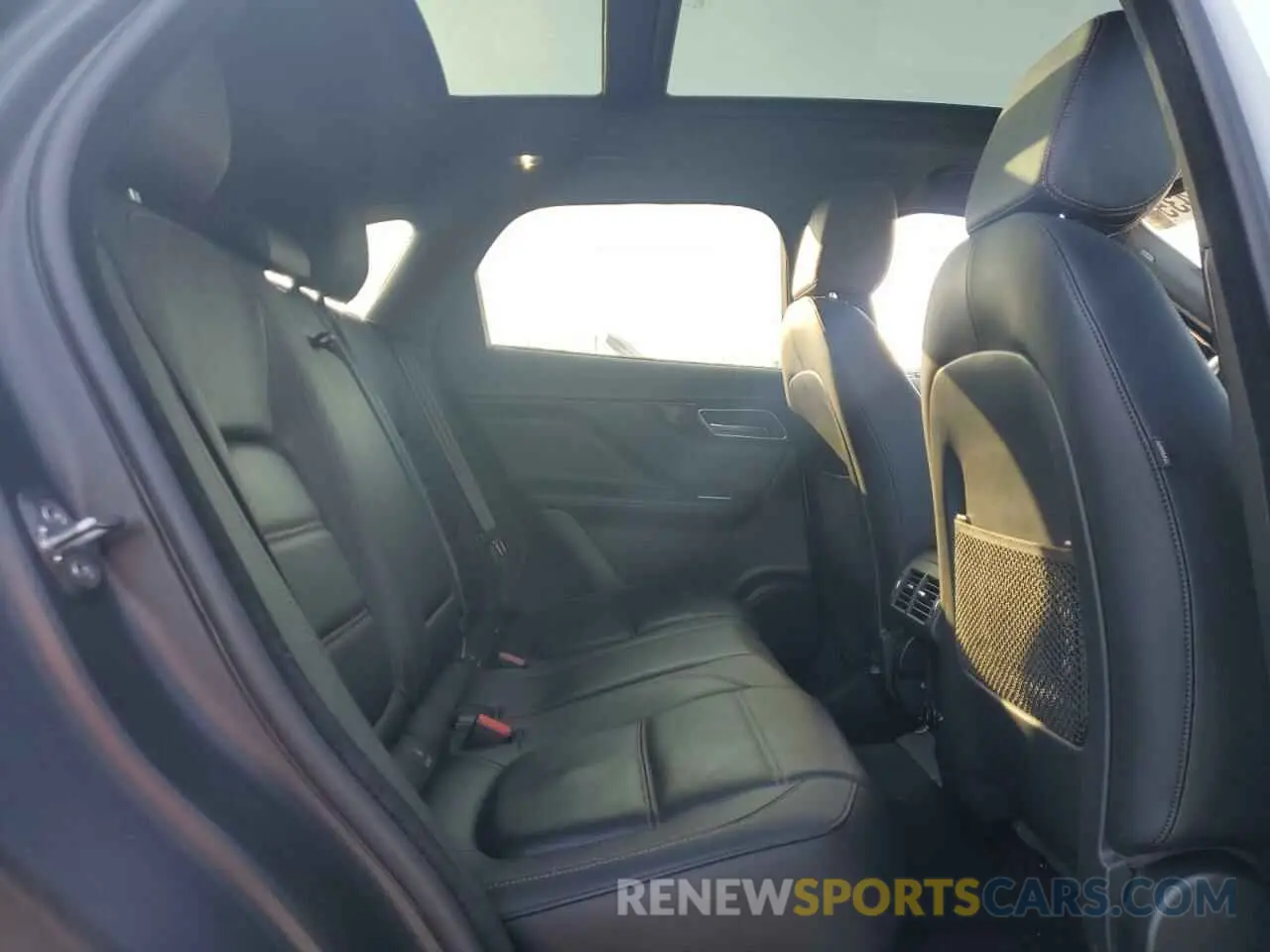 11 fotografías del automóvil dañado SADCK2FX8KA394954 JAGUAR F-PACE 2019