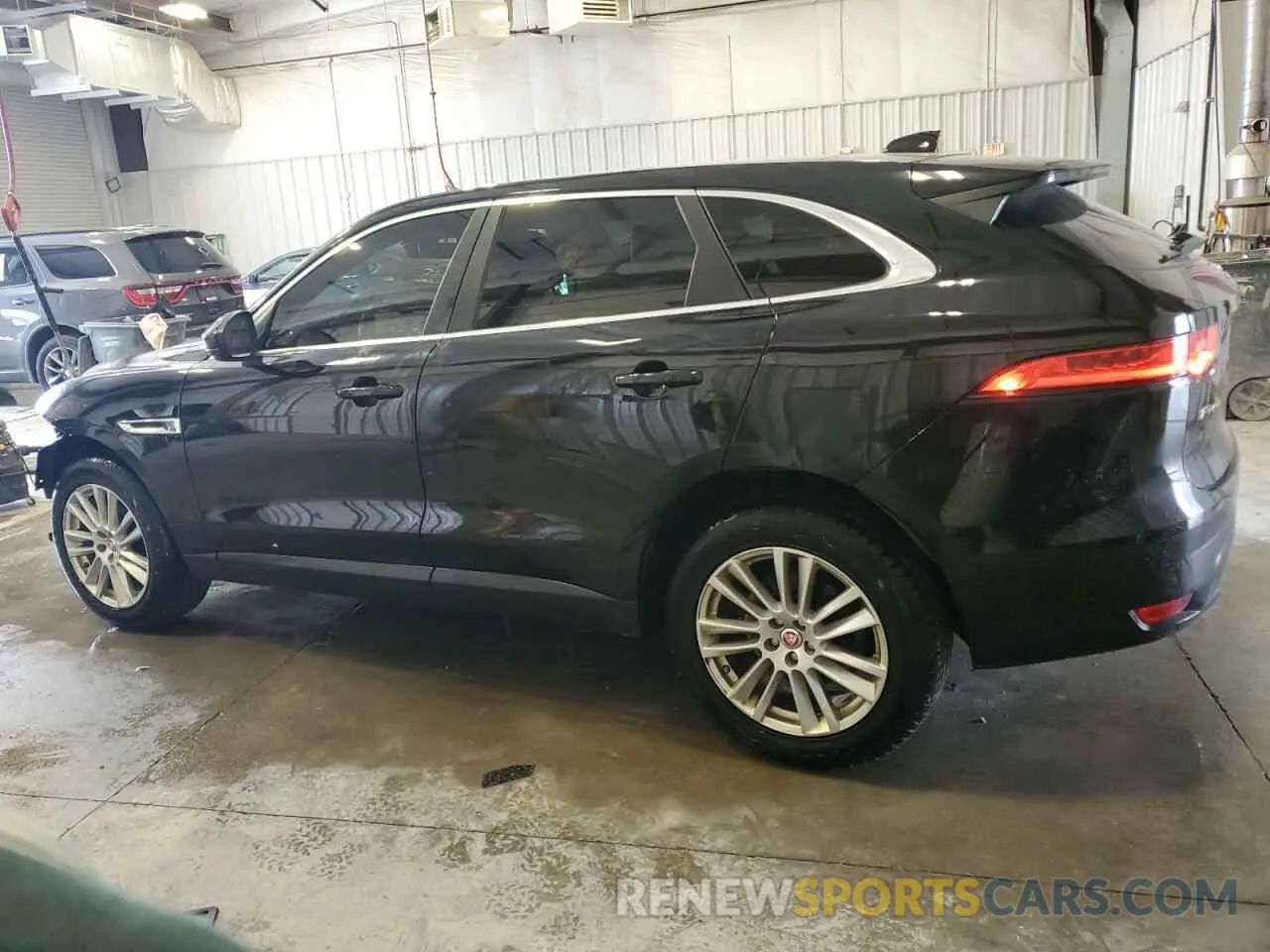 2 fotografías del automóvil dañado SADCK2GX0KA395143 JAGUAR F-PACE 2019