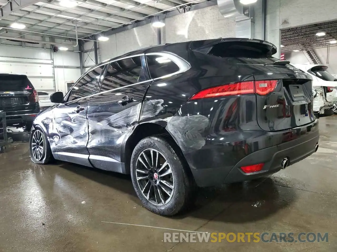 2 fotografías del automóvil dañado SADCK2GX2KA390624 JAGUAR F-PACE 2019