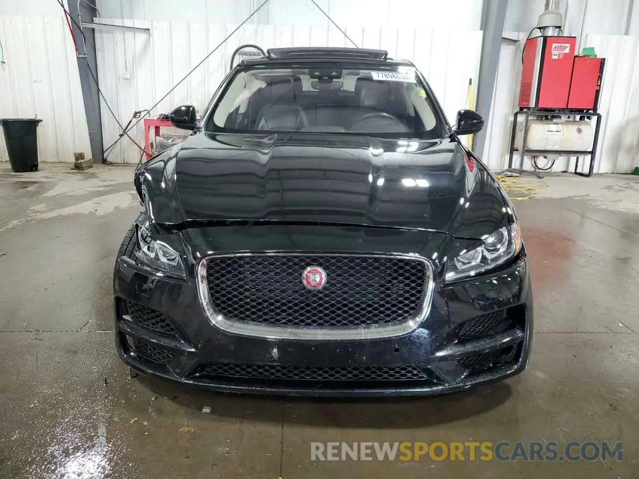5 fotografías del automóvil dañado SADCK2GX2KA390624 JAGUAR F-PACE 2019