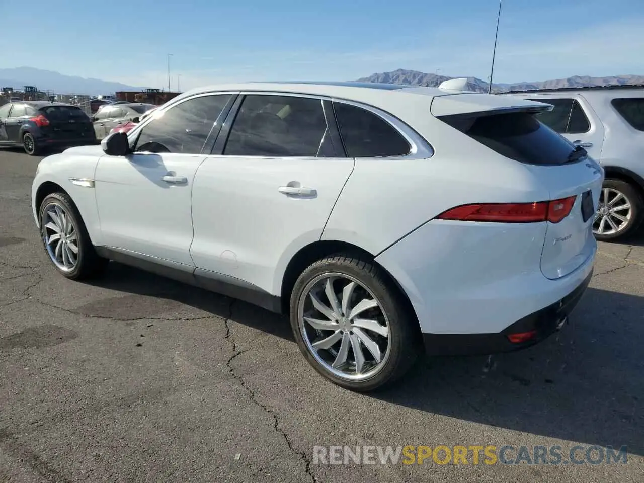 2 fotografías del automóvil dañado SADCK2GX8KA369003 JAGUAR F-PACE 2019