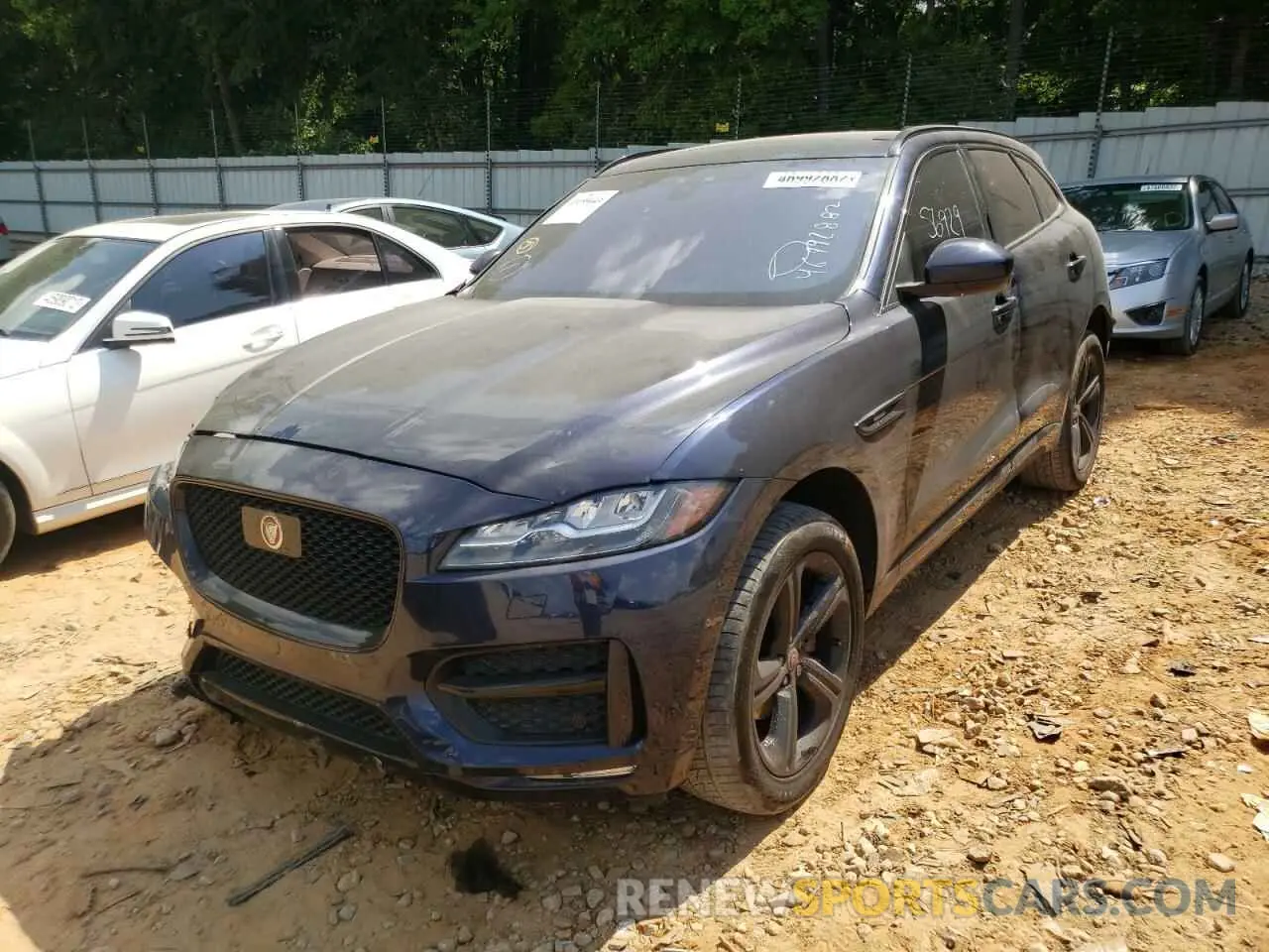 2 fotografías del automóvil dañado SADCL2FX9KA397620 JAGUAR F-PACE 2019