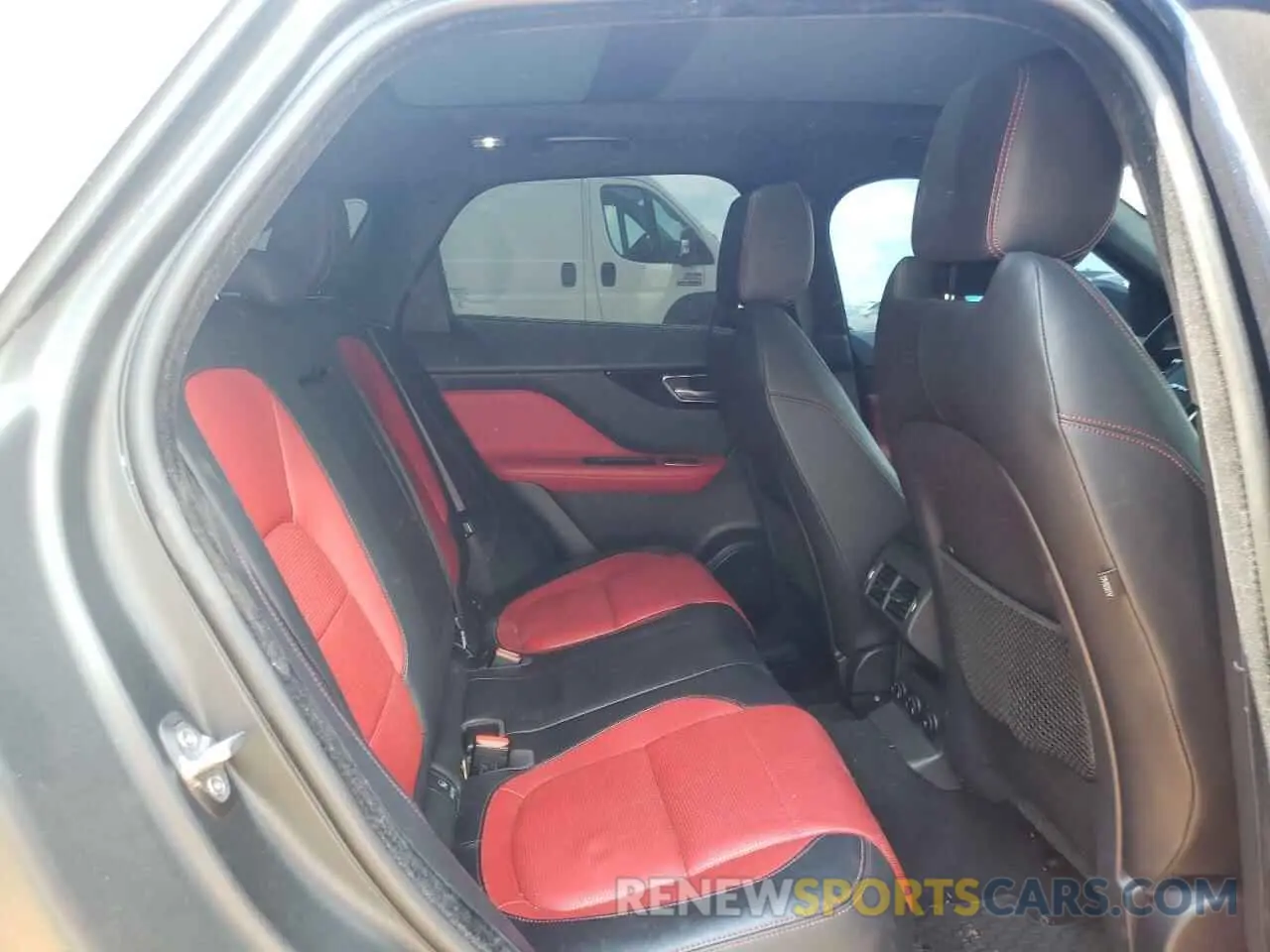 6 fotografías del automóvil dañado SADCL2FX9KA397620 JAGUAR F-PACE 2019