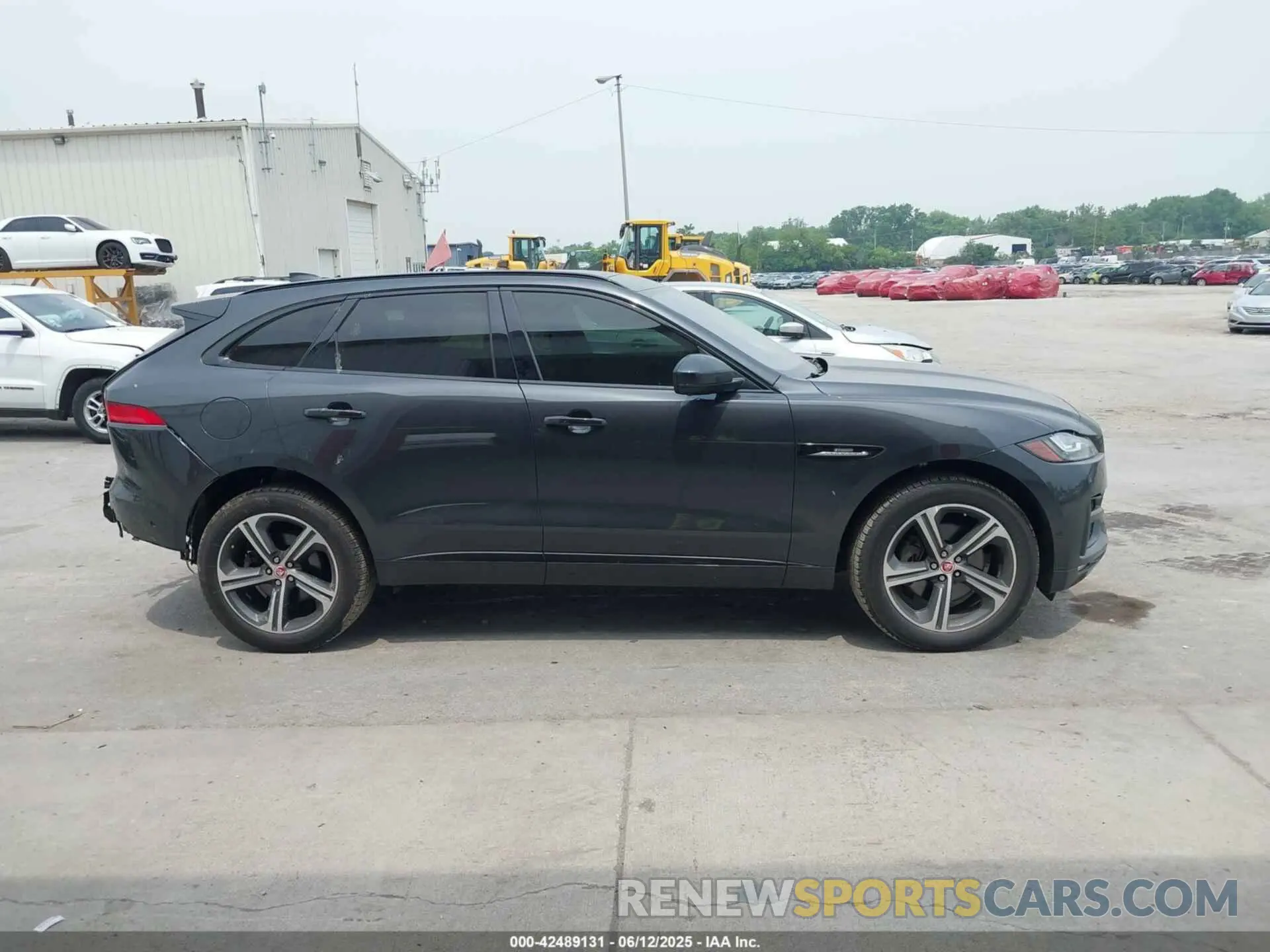12 fotografías del automóvil dañado SADCL2GX3KA600791 JAGUAR F-PACE 2019